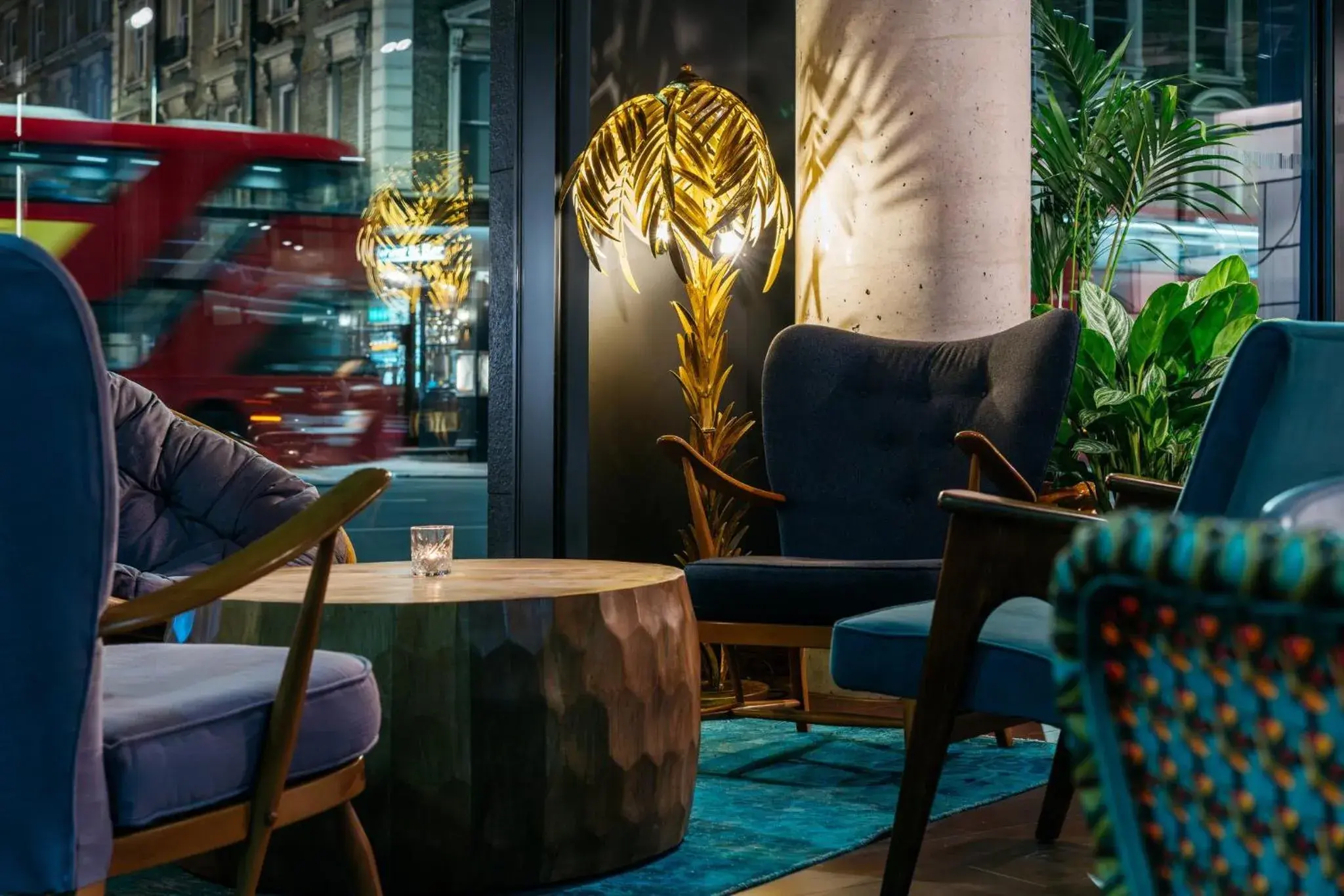 Lounge or bar in Ruby Zoe Hotel London Lounge or bar in Ruby Zoe Hotel London