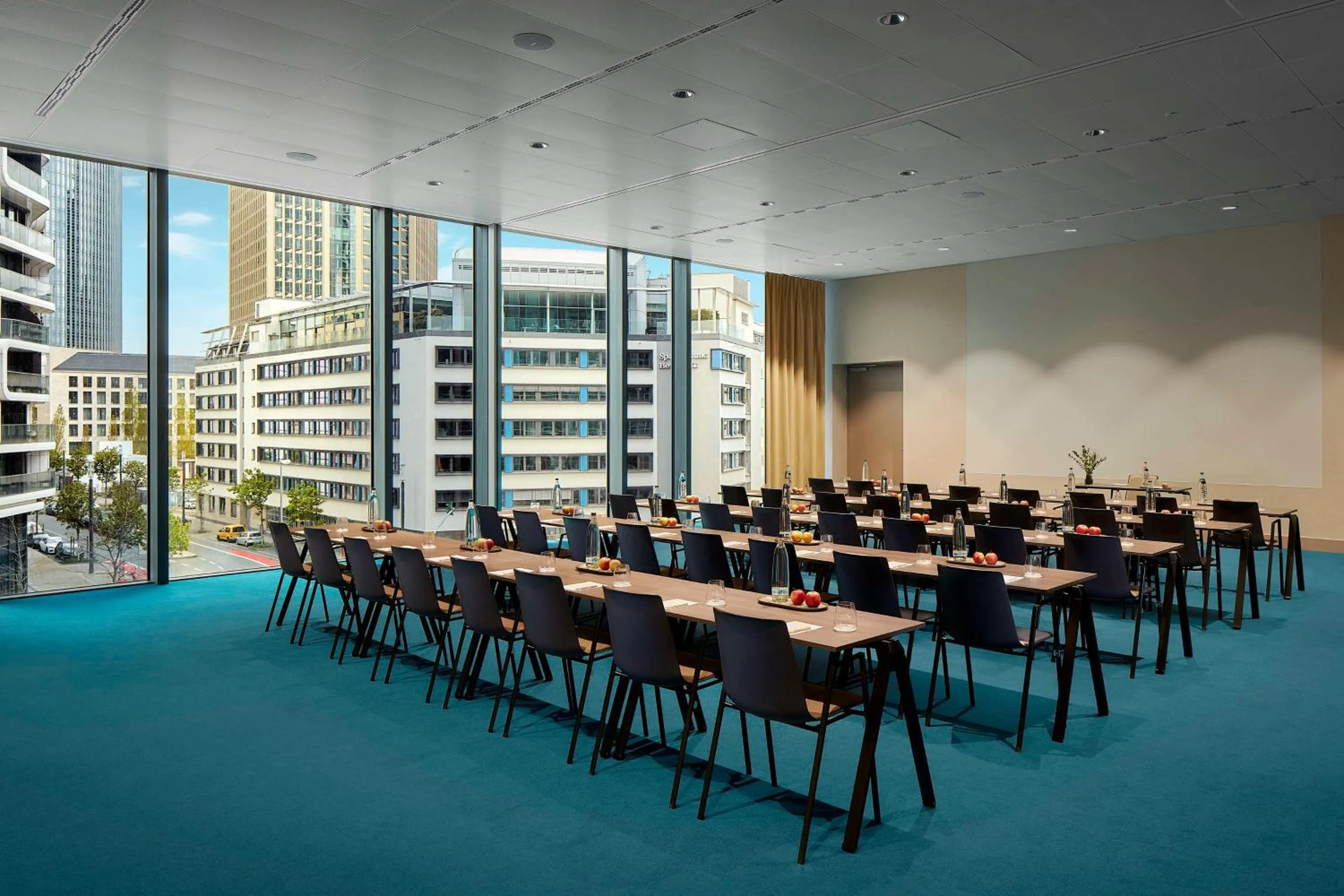 Bedroom in NH Collection Frankfurt Spin Tower