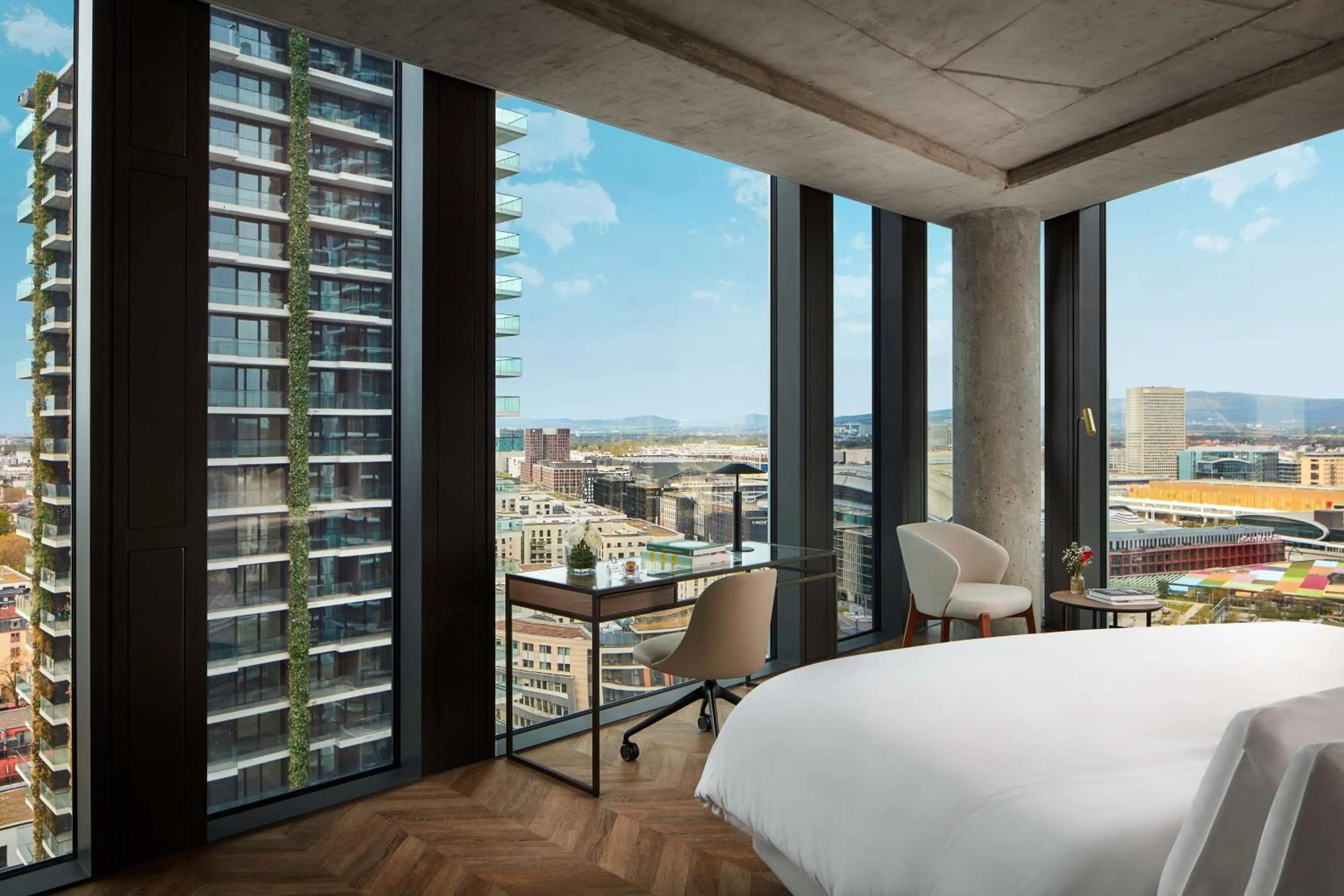 Bedroom, Bed in NH Collection Frankfurt Spin Tower