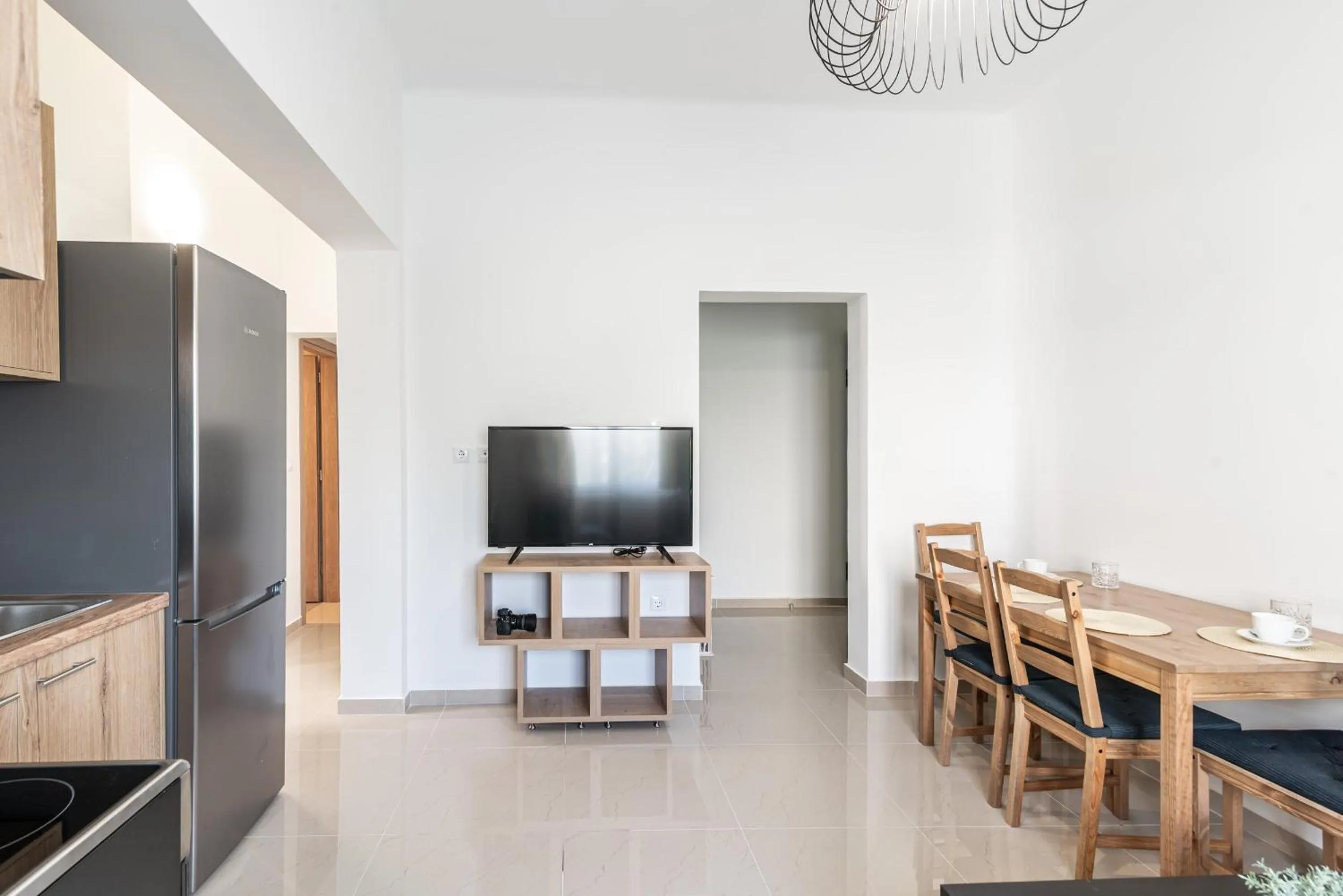 TV and multimedia in Blue Riviera villas & suites - Alimos 2