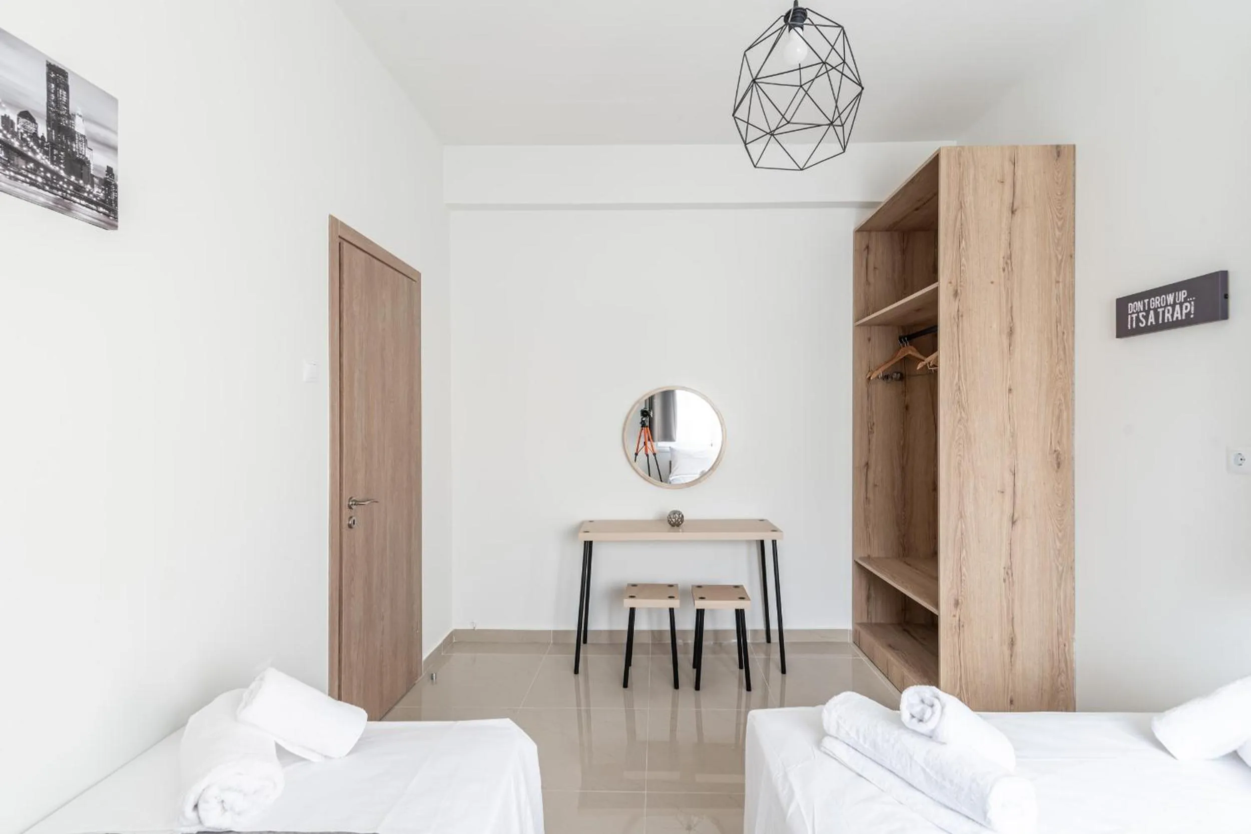 Photo of the whole room, Bed in Blue Riviera villas & suites - Alimos 2