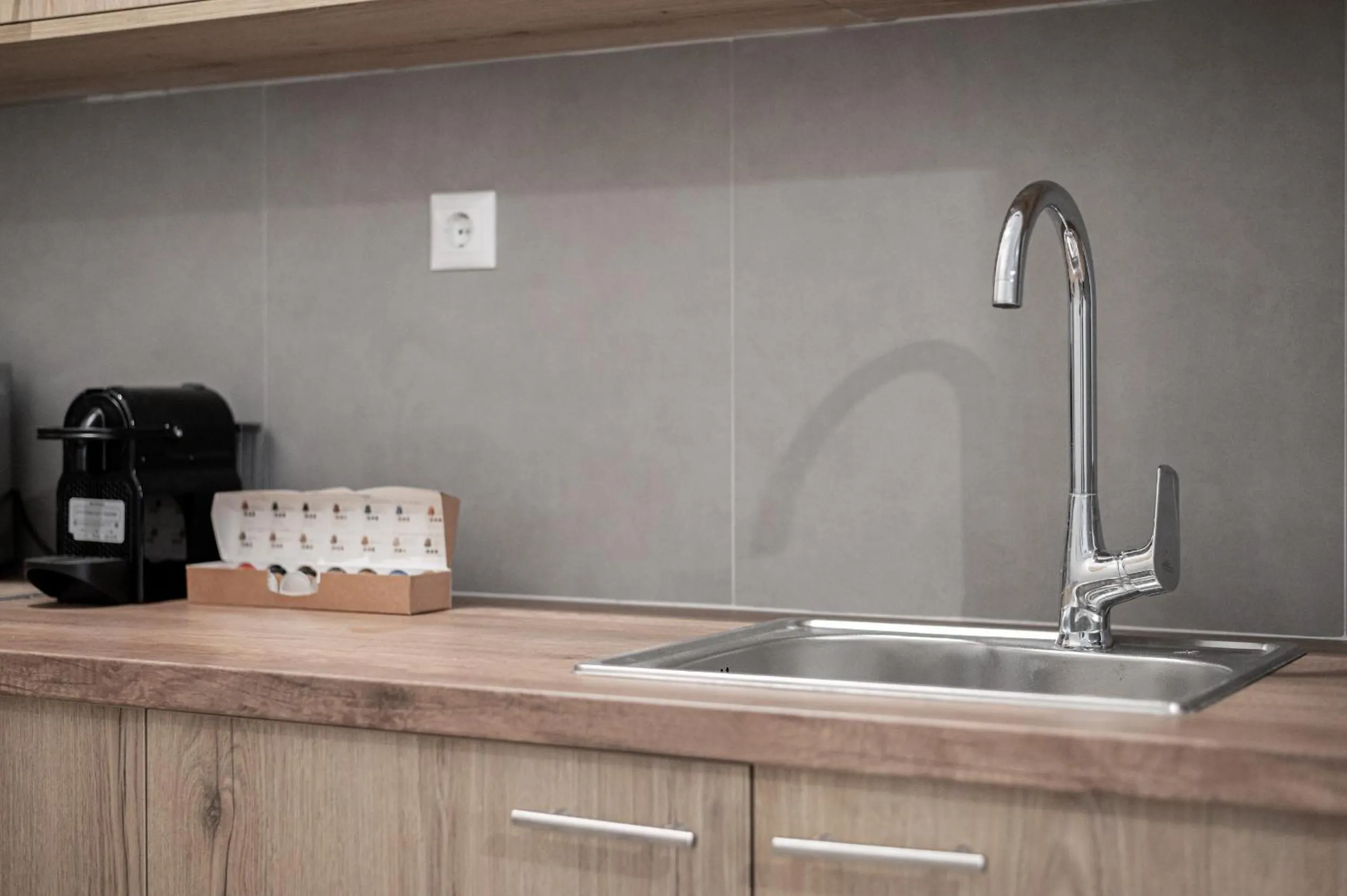 Coffee/tea facilities in Blue Riviera villas & suites - Alimos 2