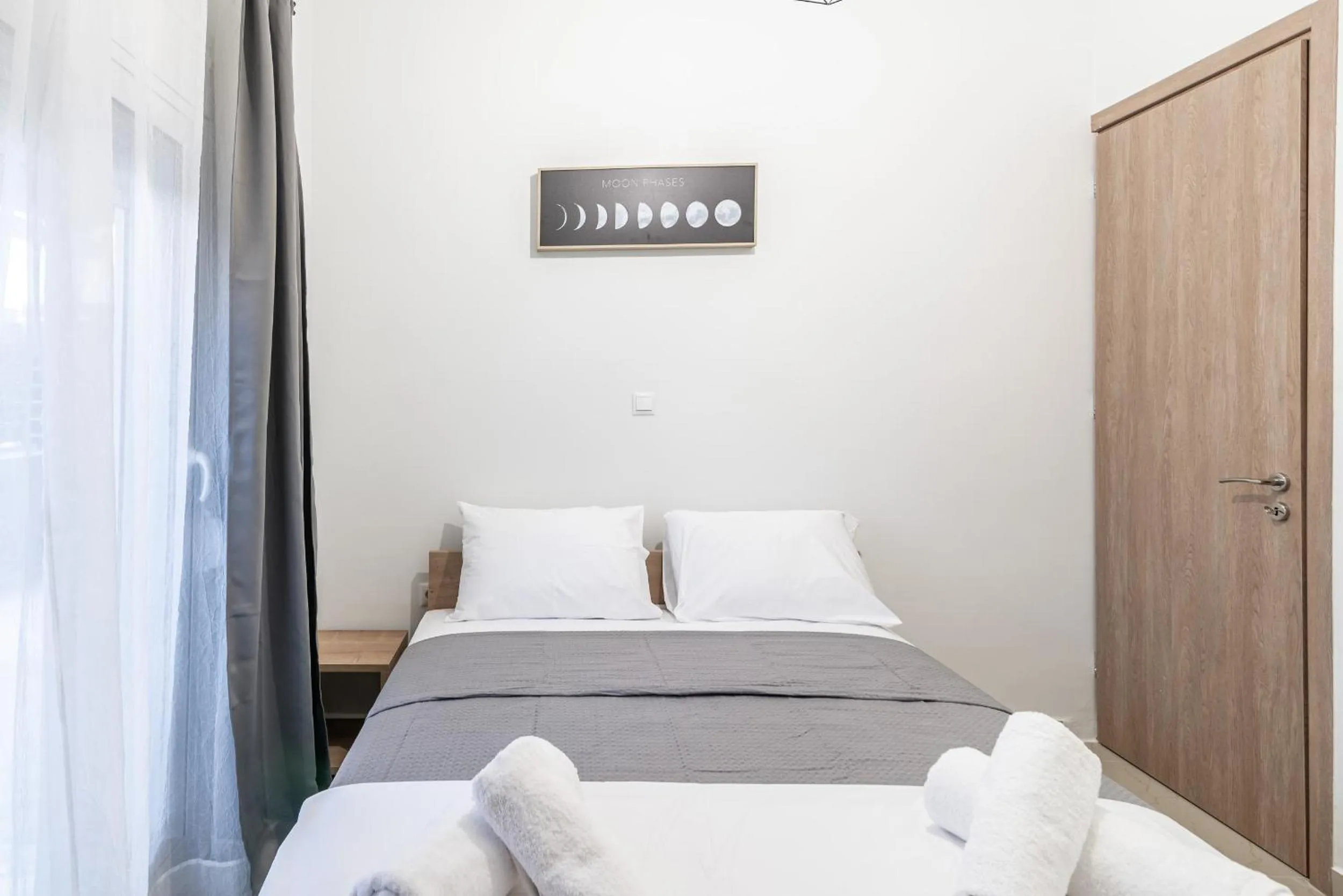 Bed in Blue Riviera villas & suites - Alimos 2