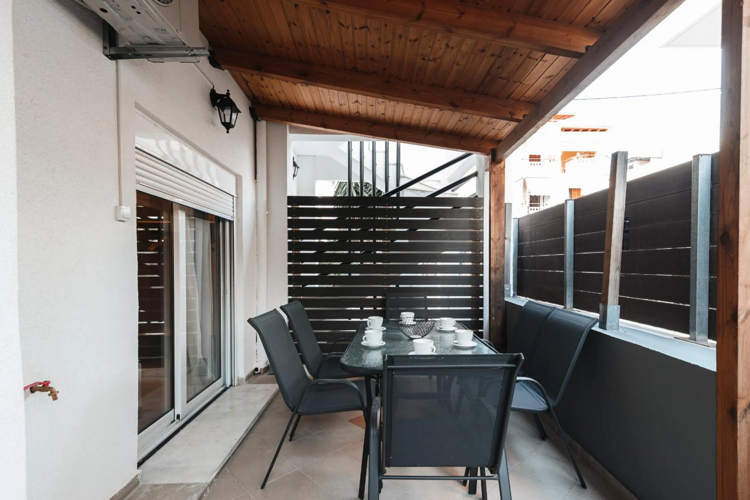 Balcony/Terrace in Blue Riviera villas & suites - Alimos 2