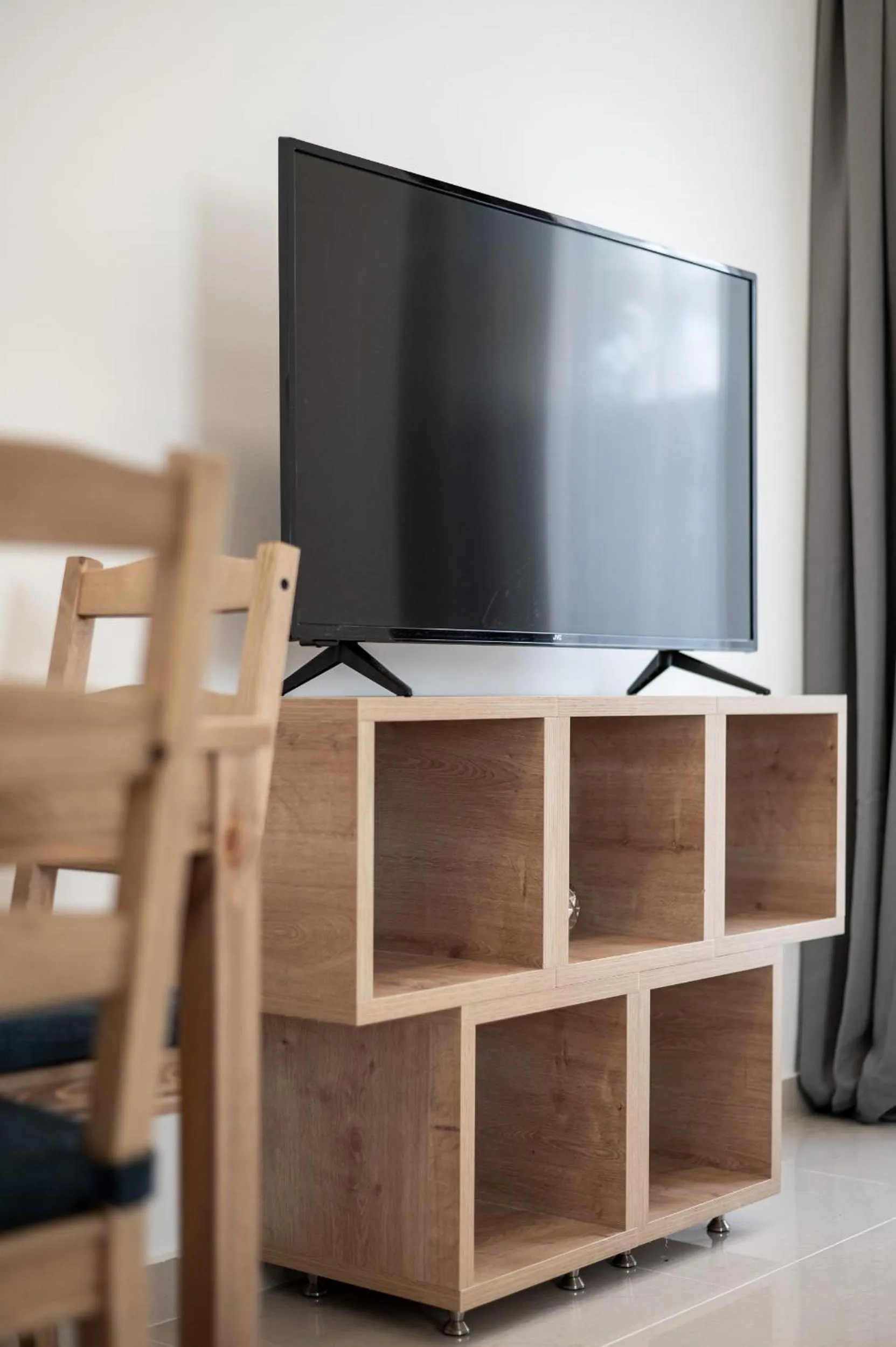 TV and multimedia in Blue Riviera villas & suites - Alimos 2