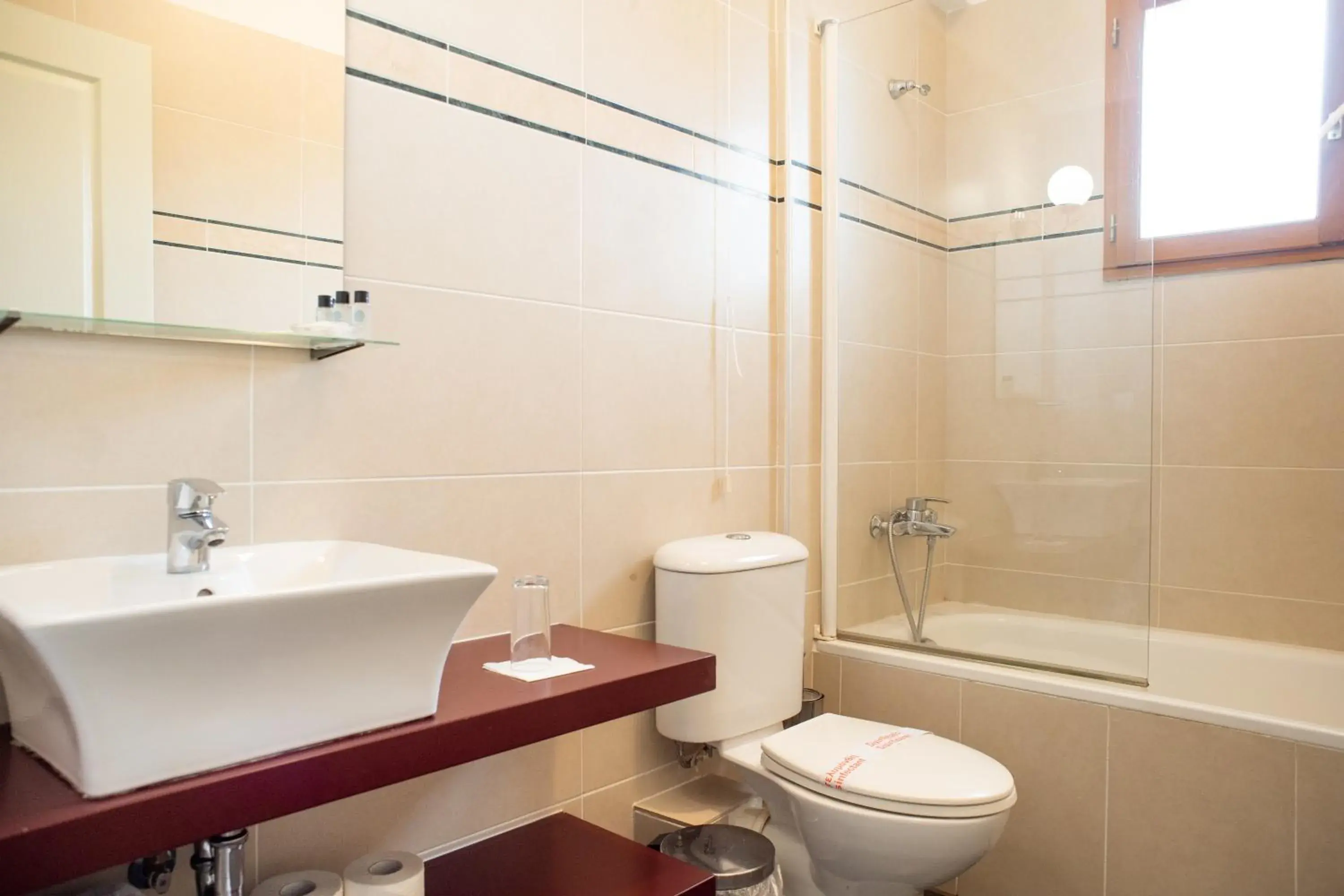 Bathroom in Lagou Raxi Country Hotel Bathroom in Lagou Raxi Country Hotel