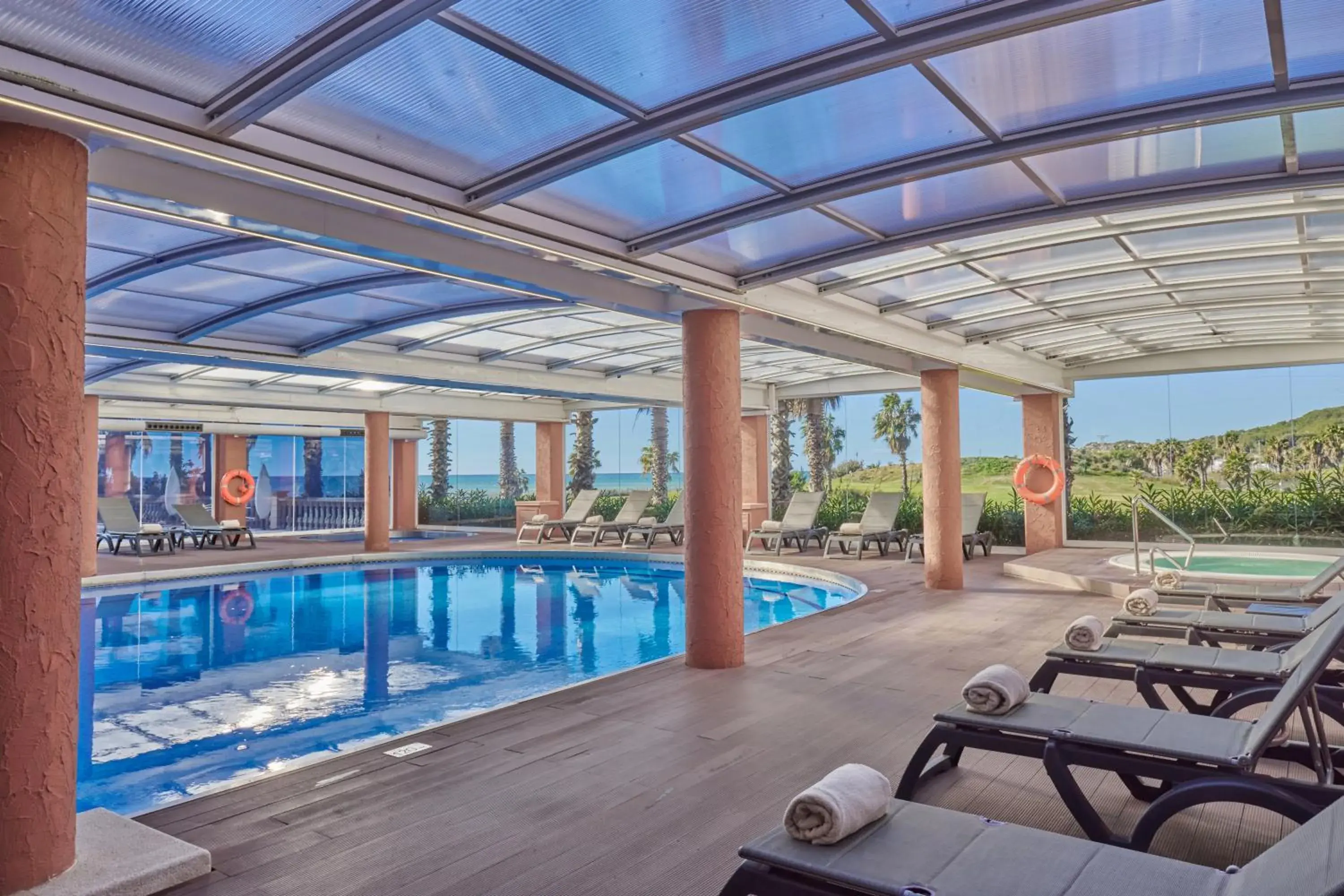 Swimming pool in Sunway Playa Golf & Spa Sitges Swimming pool in Sunway Playa Golf & Spa Sitges