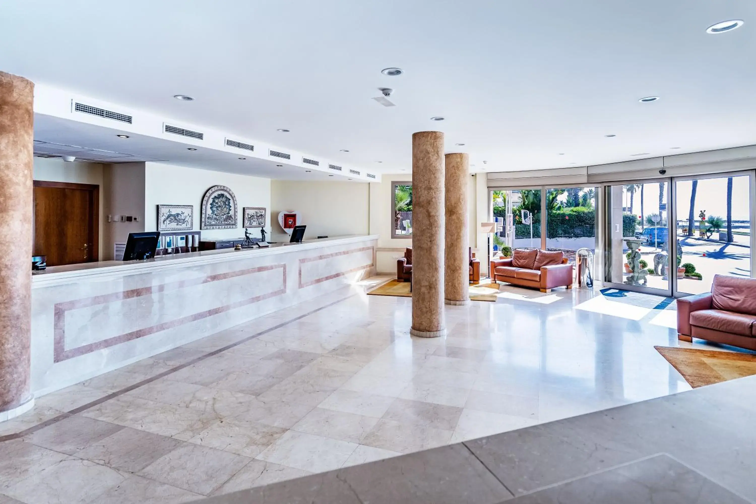 Lobby or reception in Sunway Playa Golf & Spa Sitges Lobby or reception in Sunway Playa Golf & Spa Sitges