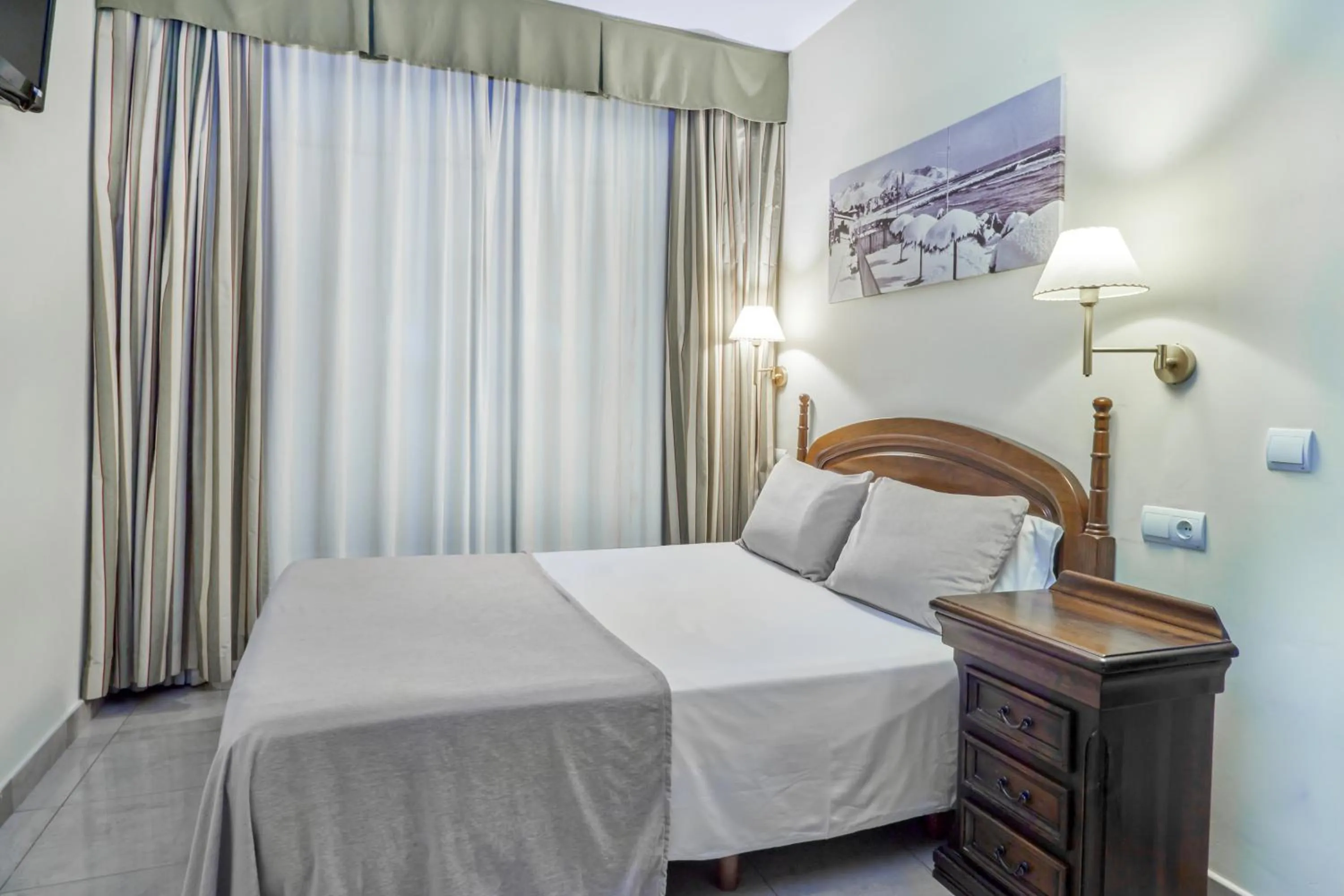 Bedroom, Bed in Sunway Playa Golf & Spa Sitges