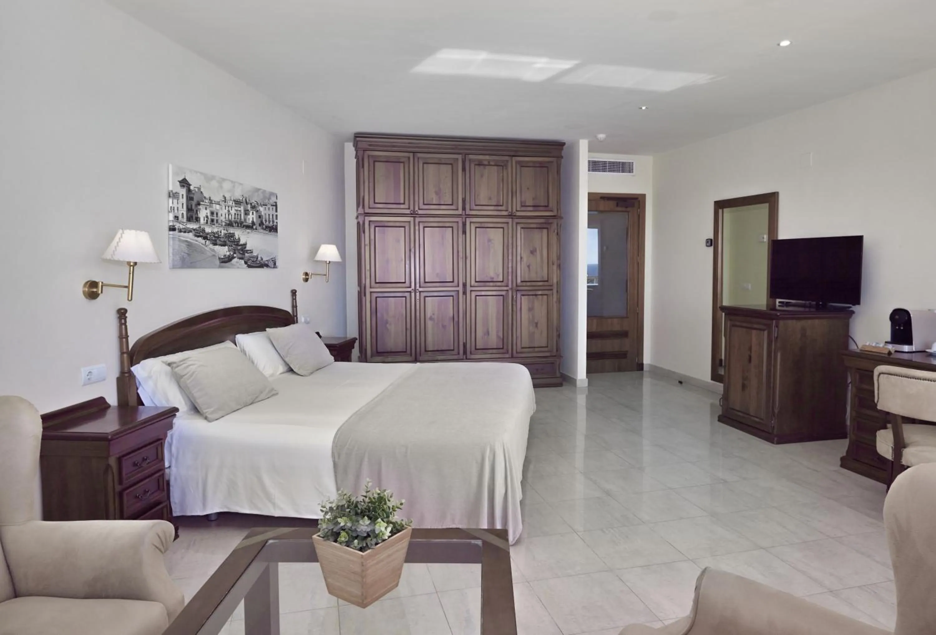 Bedroom, Bed in Sunway Playa Golf & Spa Sitges