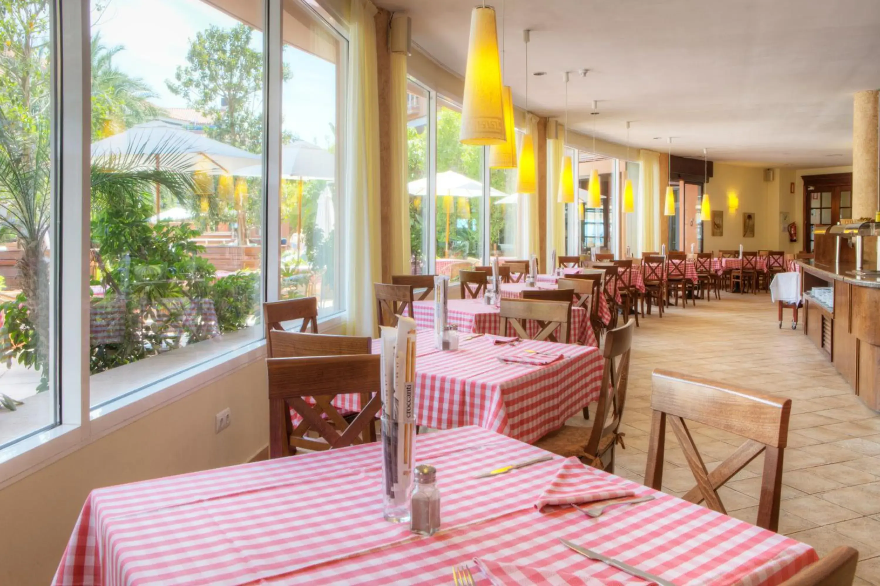 Food and drinks in Sunway Playa Golf & Spa Sitges Food and drinks in Sunway Playa Golf & Spa Sitges