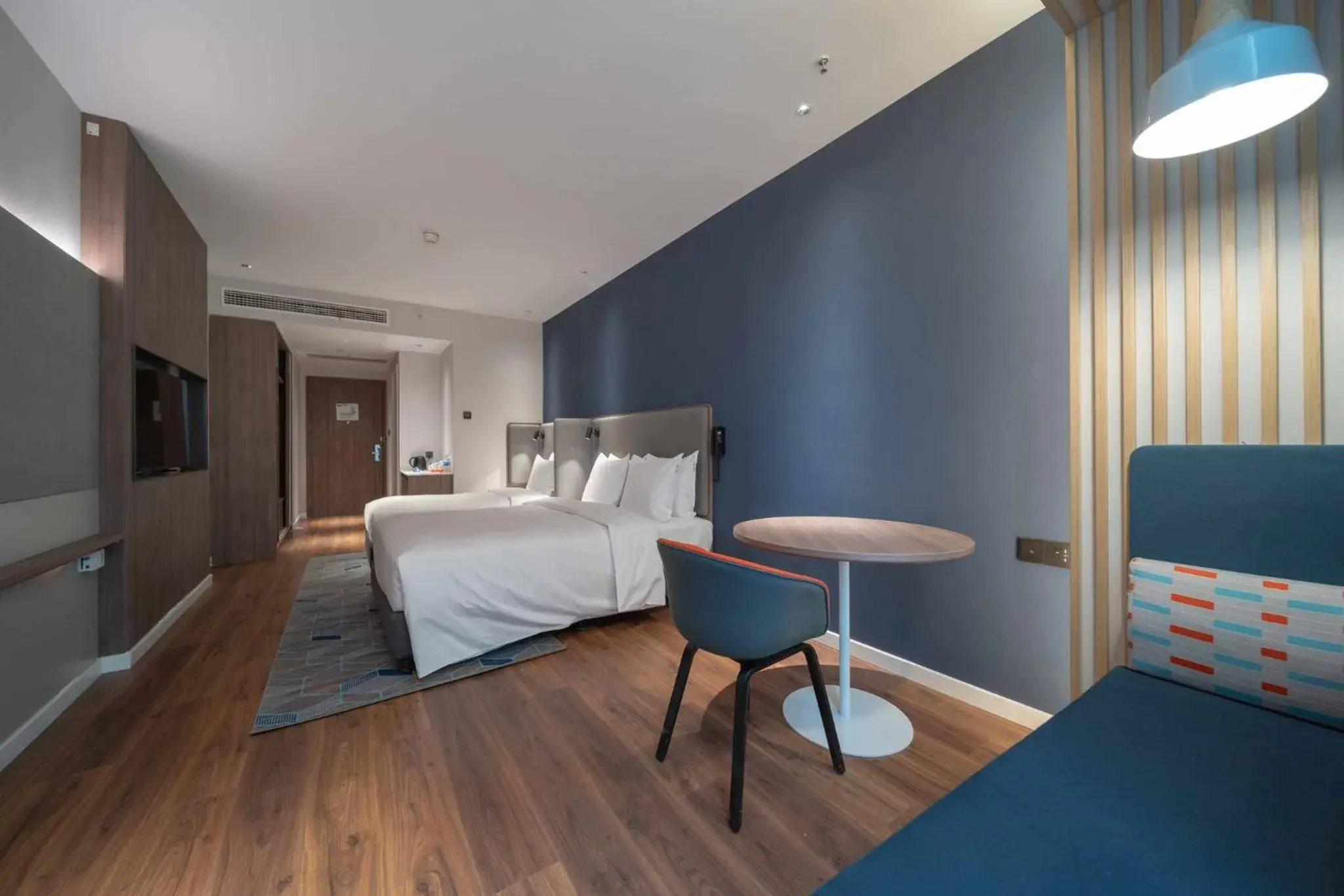 Standard Room with Two Single Beds in Holiday Inn Express Zhengzhou Guancheng by IHG Standard Room with Two Single Beds in Holiday Inn Express Zhengzhou Guancheng by IHG