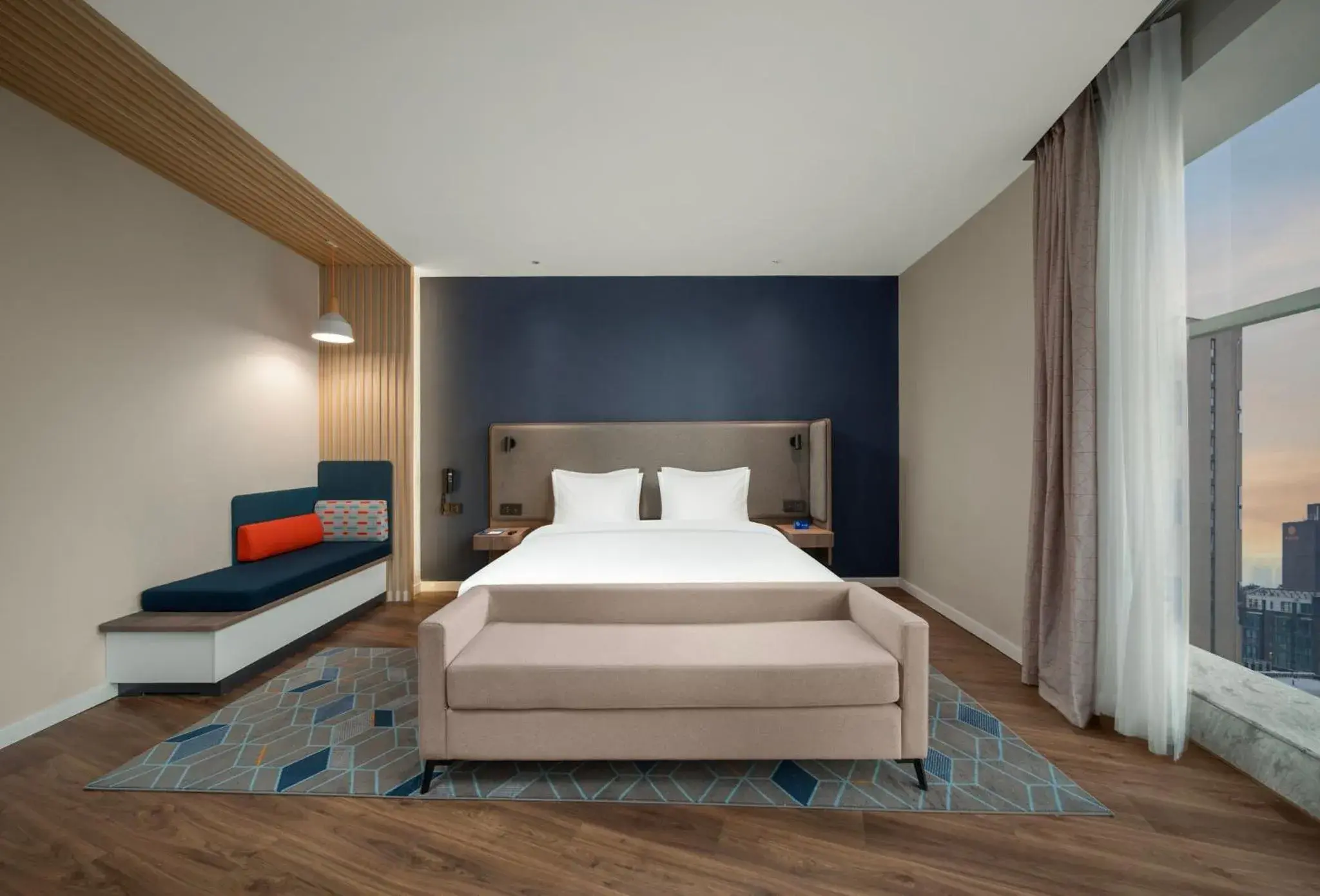 Standard King Room - Disability Access in Holiday Inn Express Zhengzhou Guancheng by IHG Standard King Room - Disability Access in Holiday Inn Express Zhengzhou Guancheng by IHG