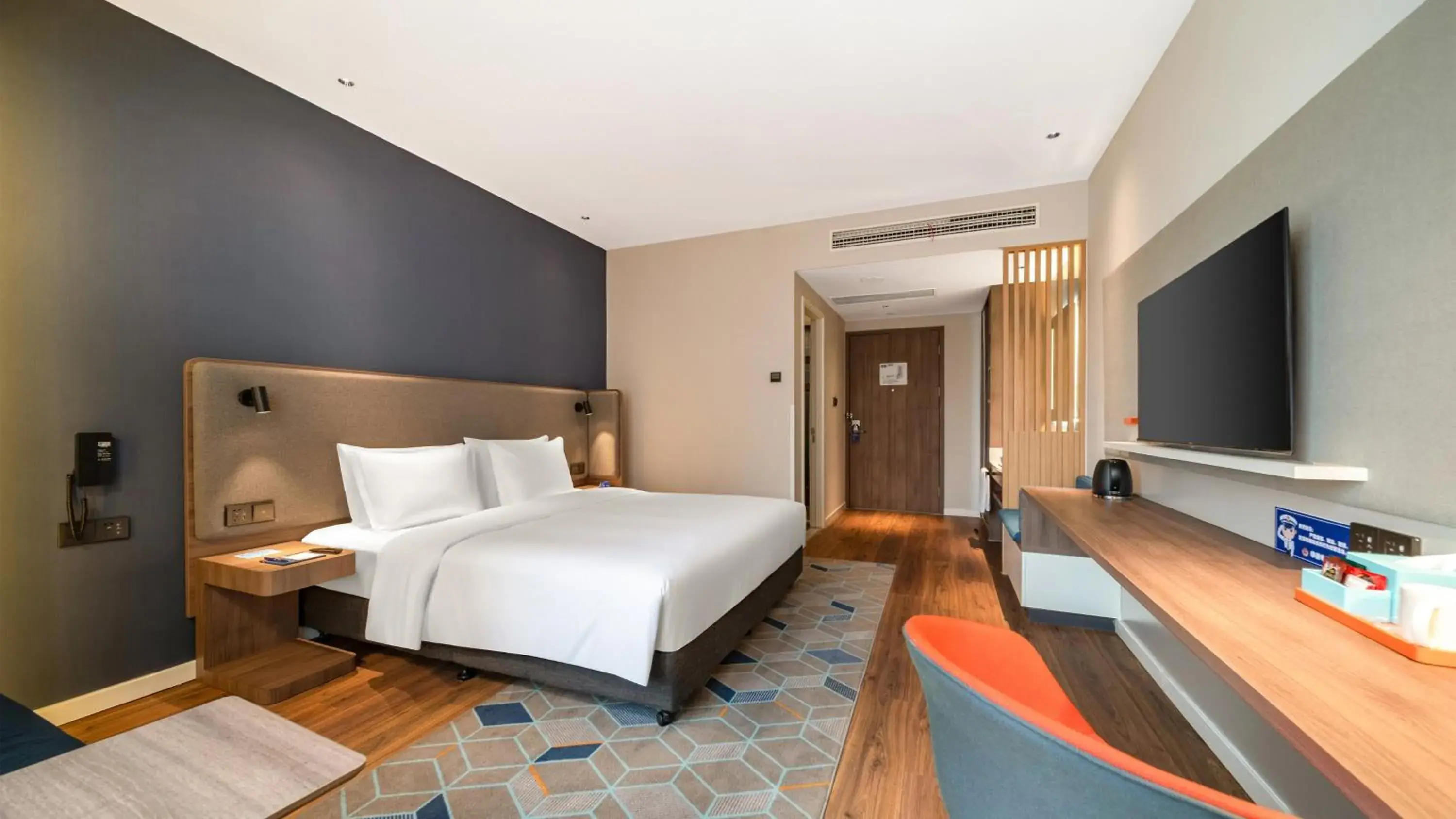 Standard King Room in Holiday Inn Express Zhengzhou Guancheng by IHG Standard King Room in Holiday Inn Express Zhengzhou Guancheng by IHG