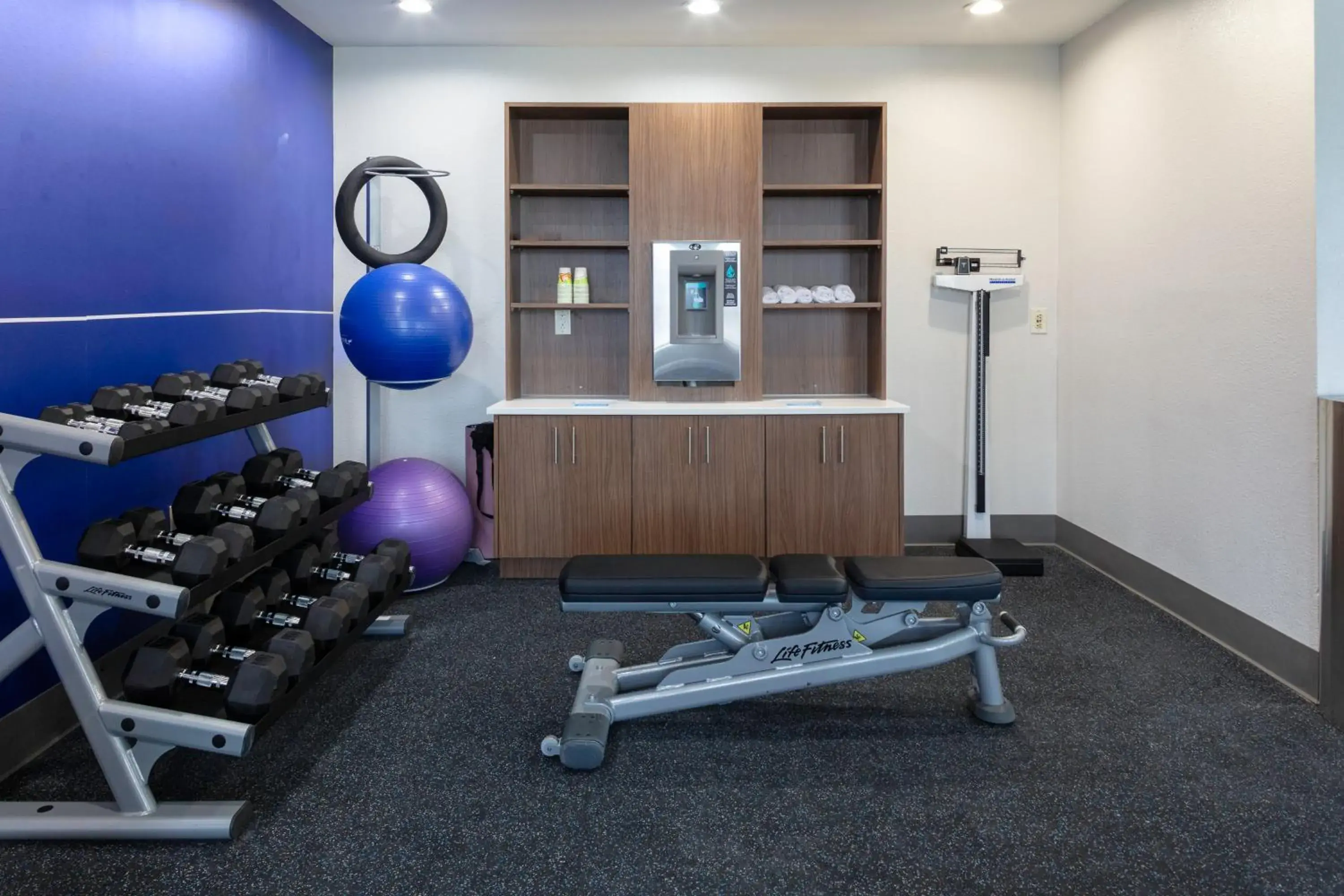 Fitness centre/facilities in Holiday Inn Express - Rocky Mount - Sports Center by IHG Fitness centre/facilities in Holiday Inn Express - Rocky Mount - Sports Center by IHG