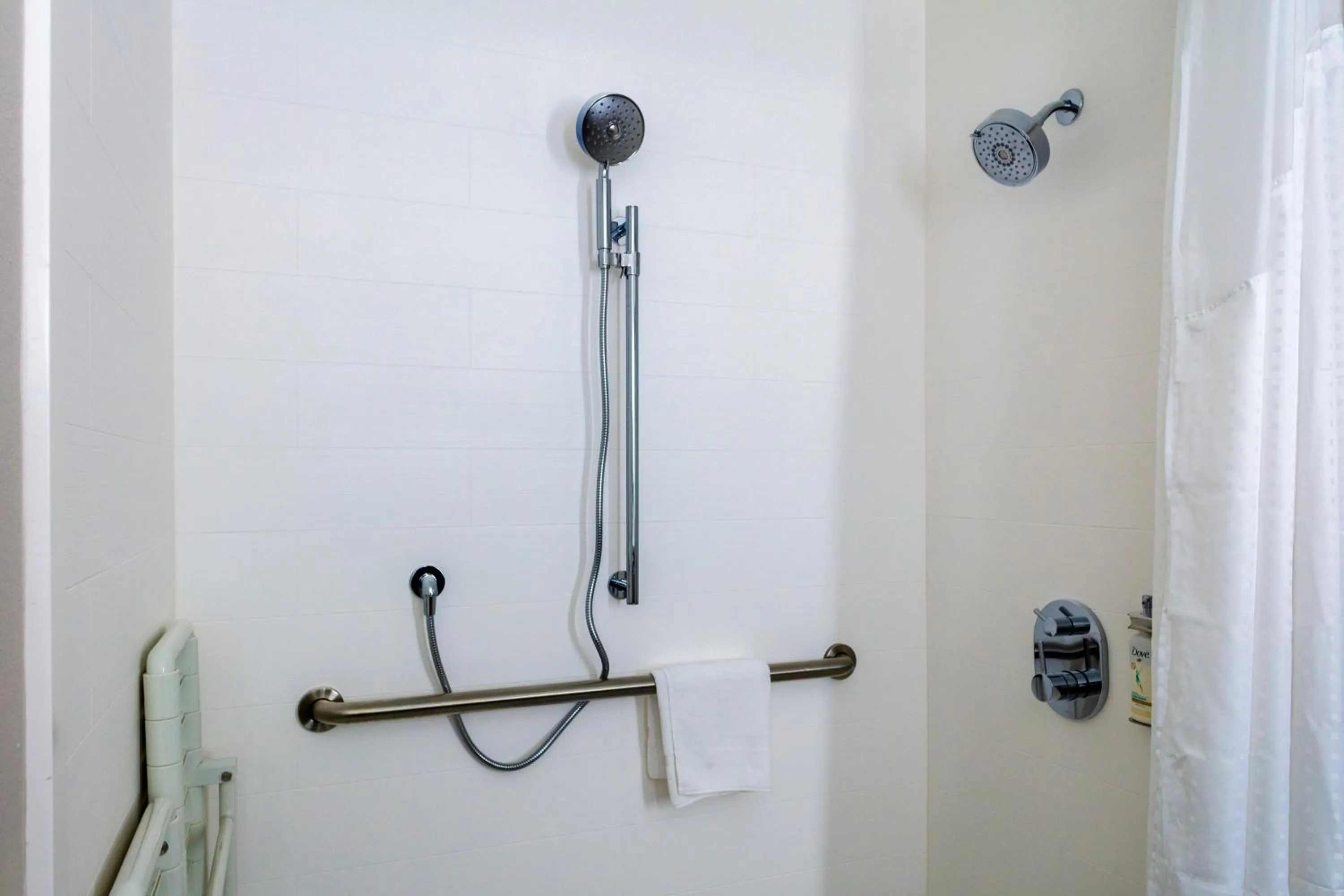 acessibility in Holiday Inn Express - Rocky Mount - Sports Center by IHG