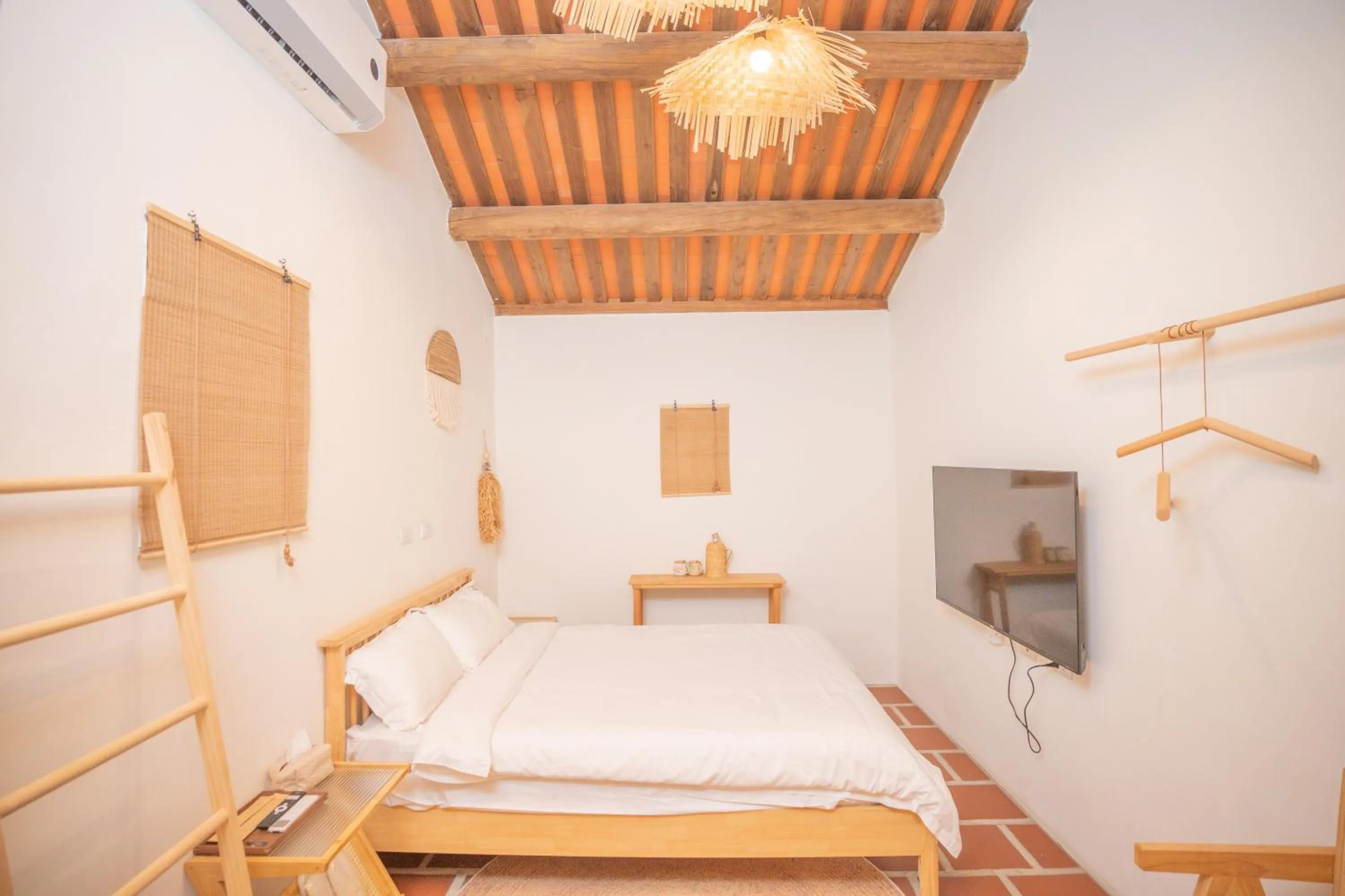 Bed in Zhu Shan Xian Ting