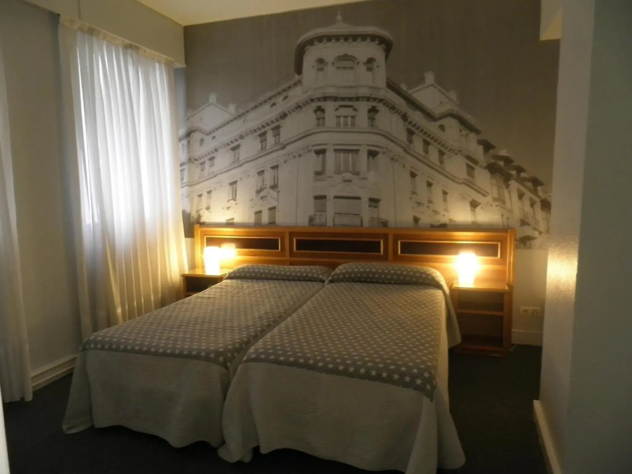 Photo of the whole room, Bed in Hotel Photo Zabalburu Photo of the whole room, Bed in Hotel Photo Zabalburu