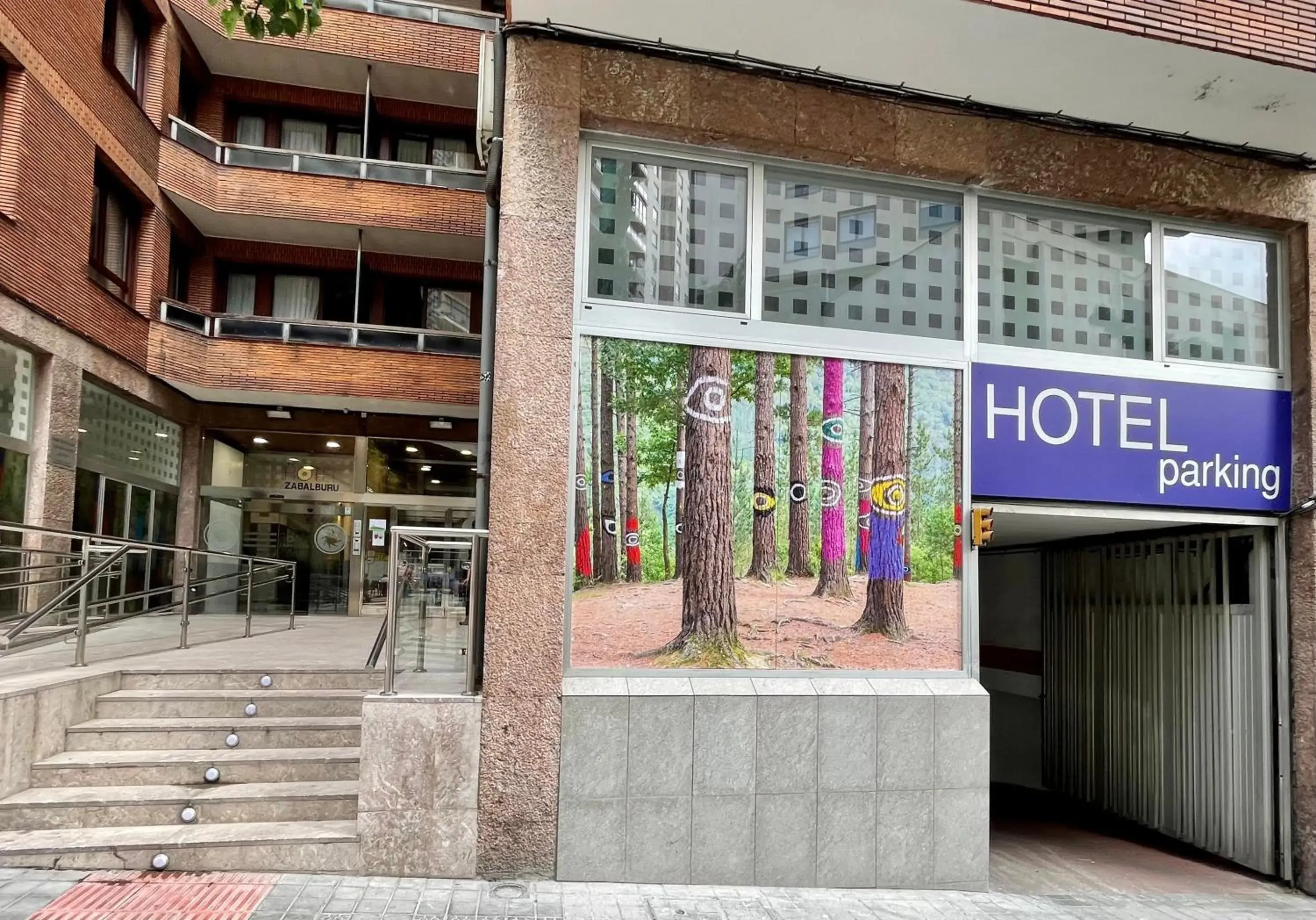 Property building in Hotel Photo Zabalburu Property building in Hotel Photo Zabalburu