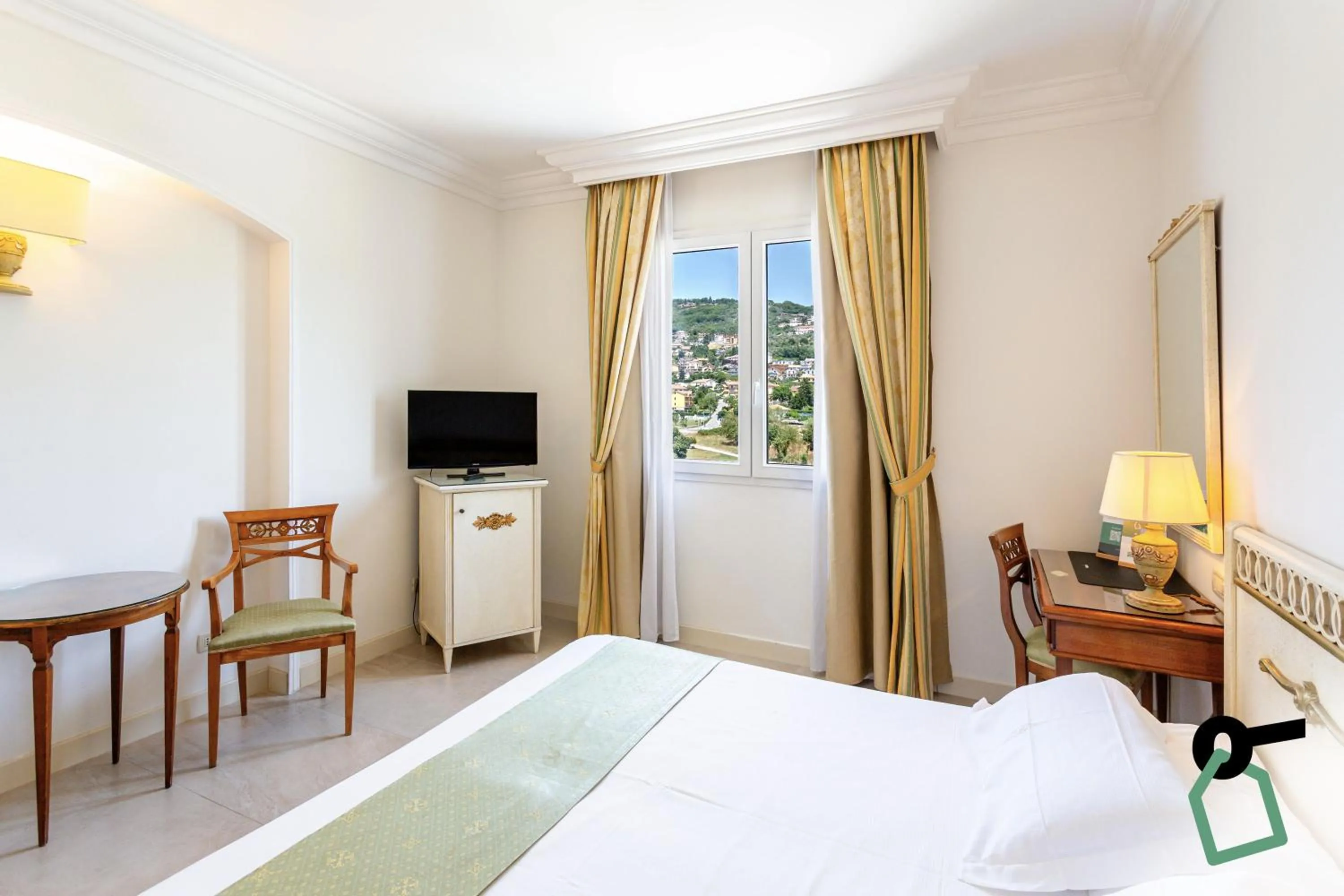 Photo of the whole room, Bed in Hotiday Room Collection - Fiuggi