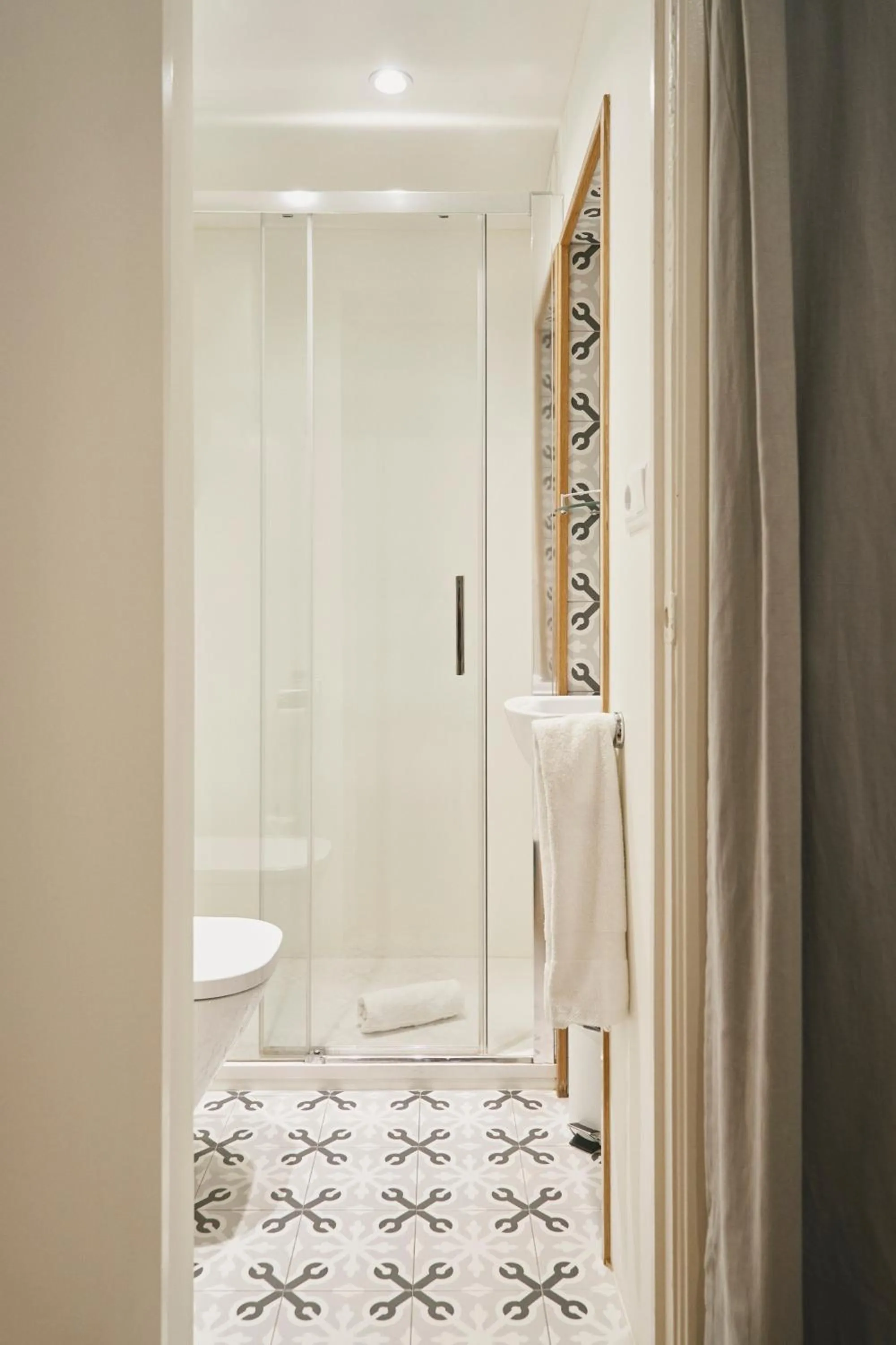 Bathroom in Mesón Castilla Atiram Hotels