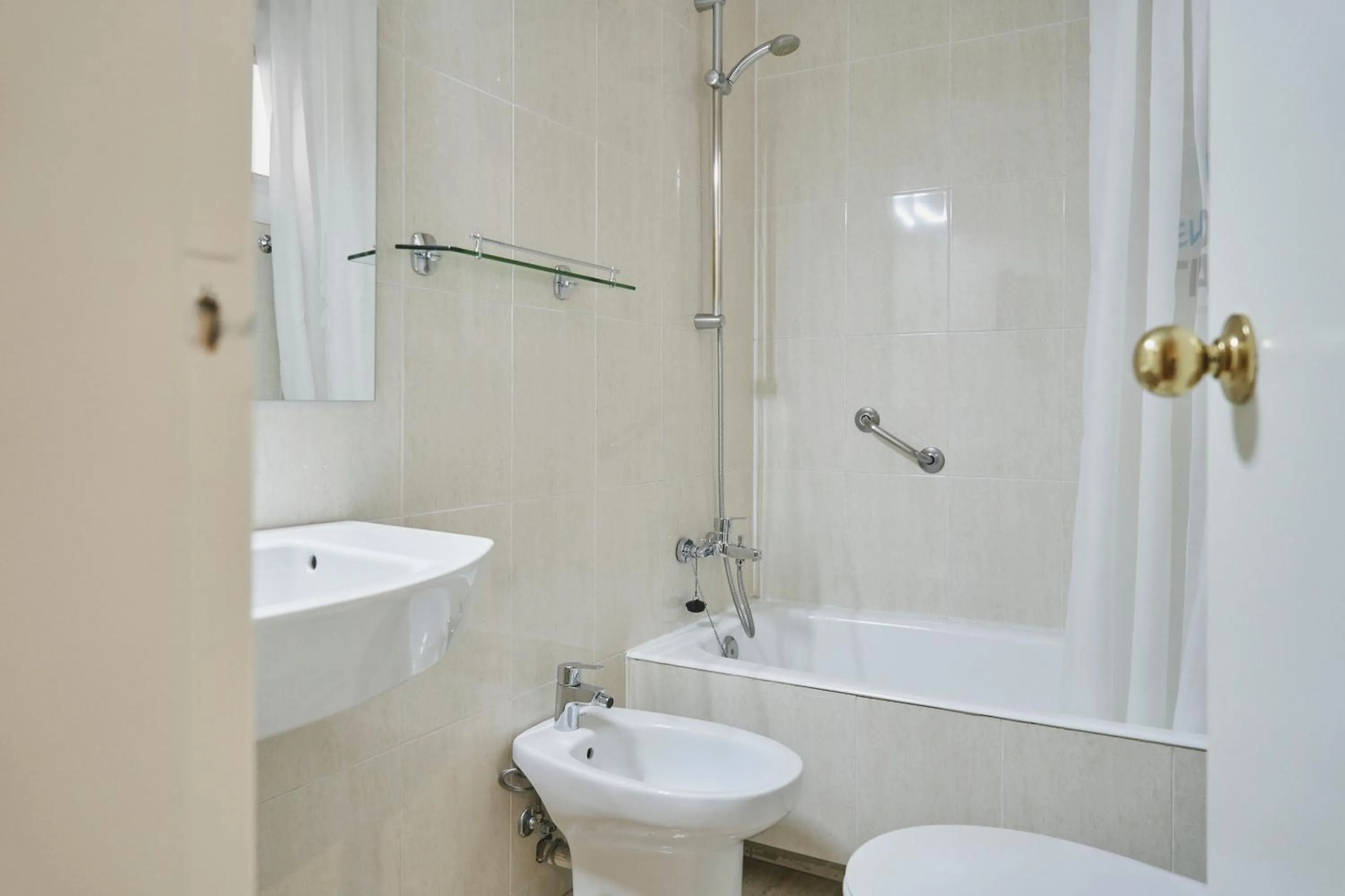 Bathroom in Mesón Castilla Atiram Hotels