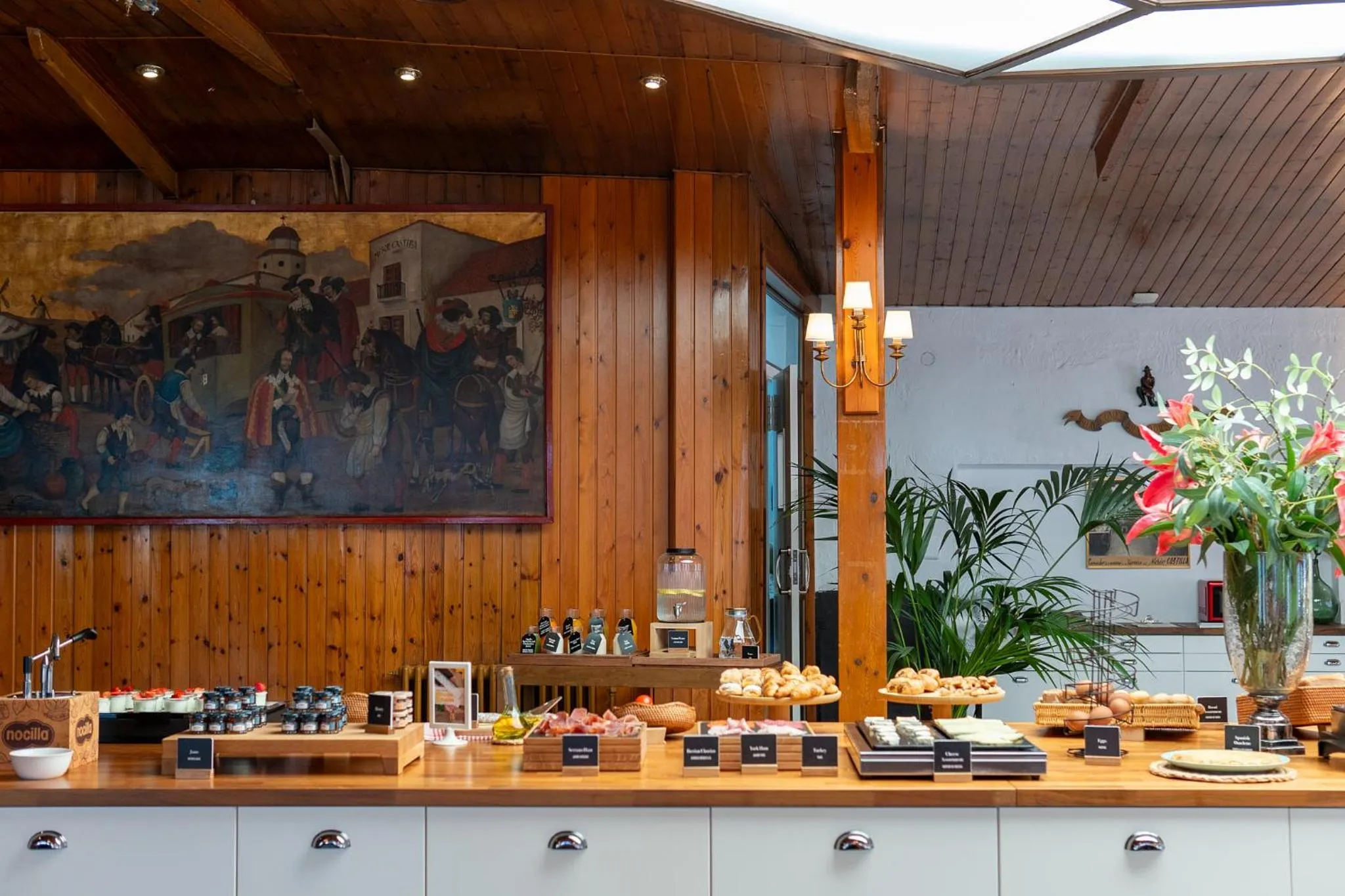 Breakfast in Mesón Castilla Atiram Hotels