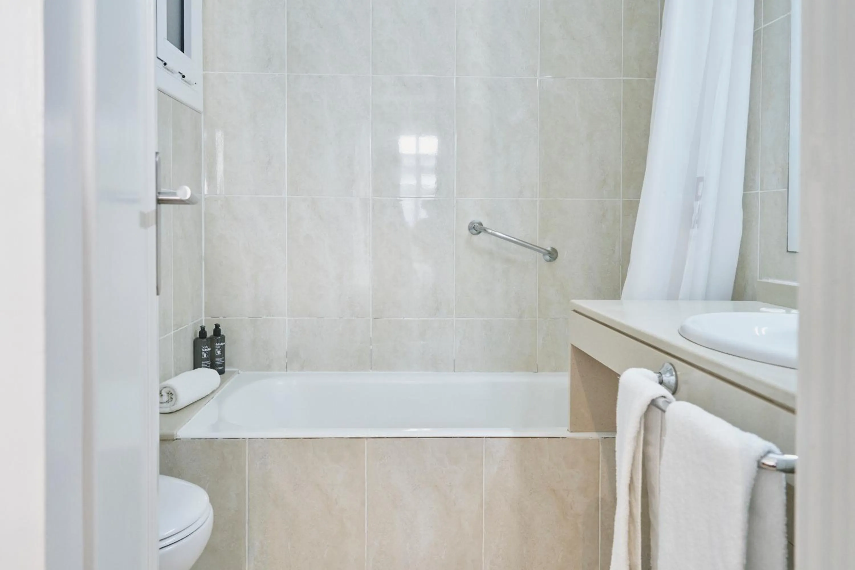 Bathroom in Mesón Castilla Atiram Hotels