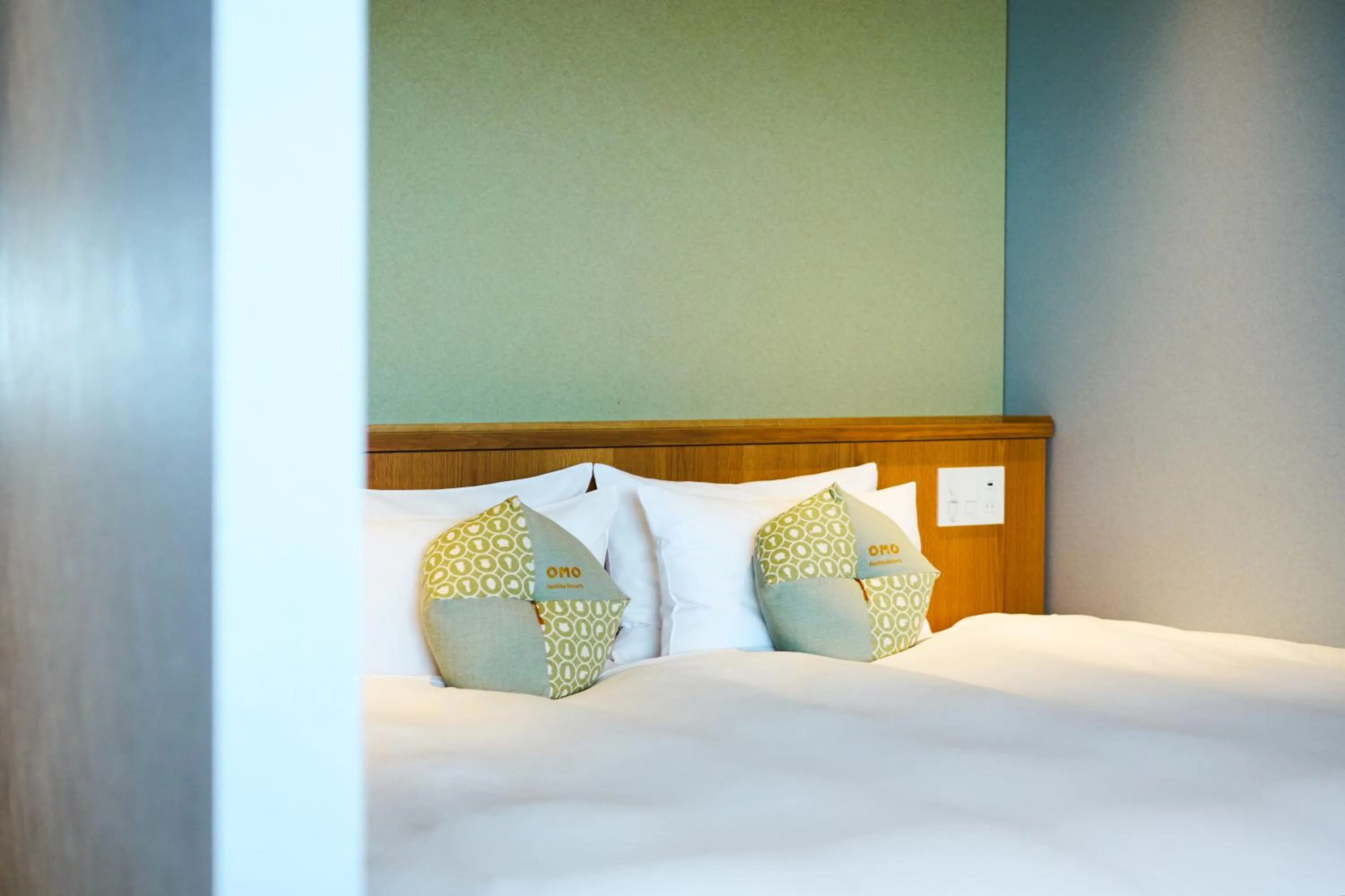 Photo of the whole room, Bed in OMO7 Osaka by Hoshino Resorts