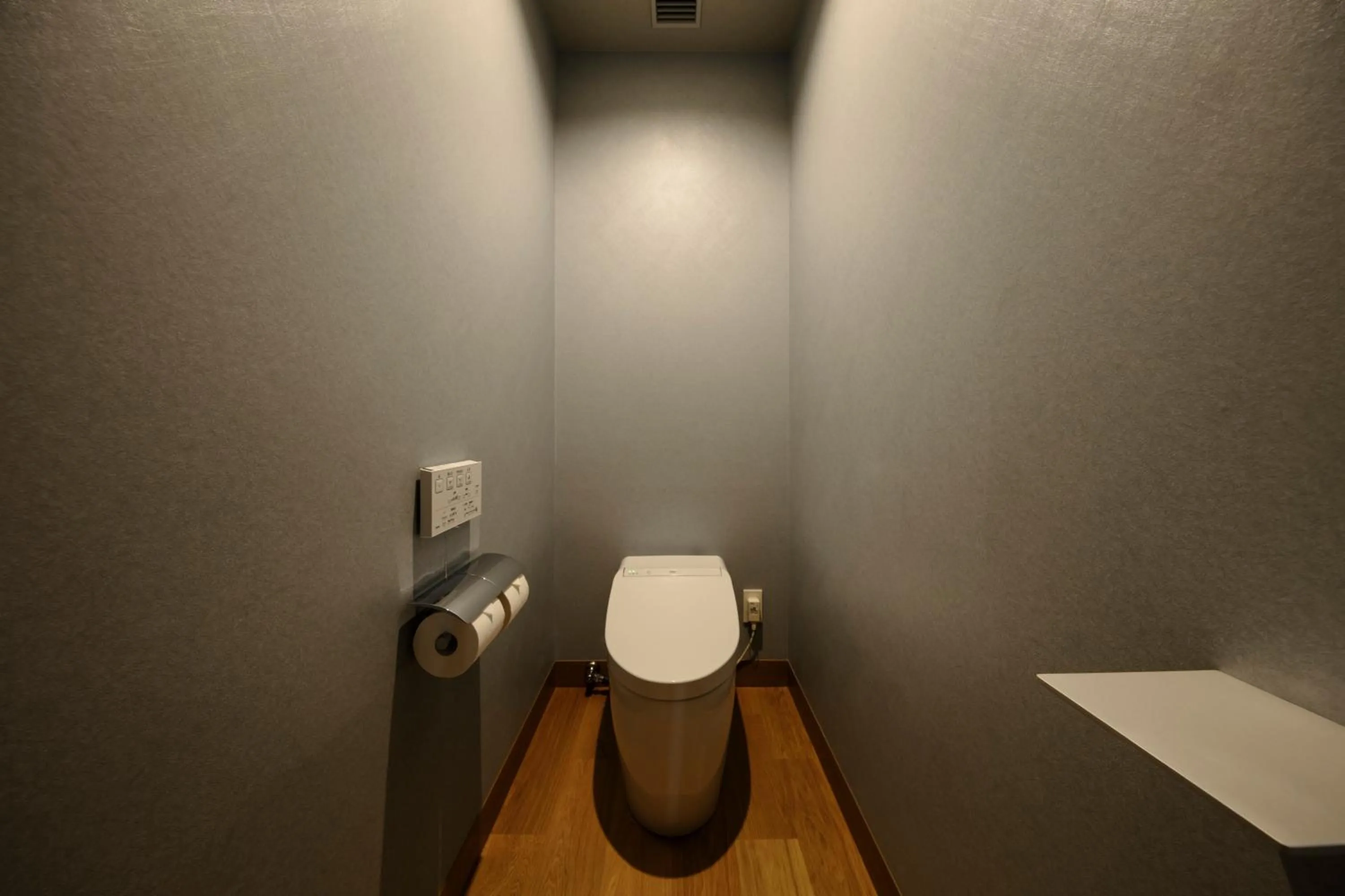 Toilet in OMO7 Osaka by Hoshino Resorts