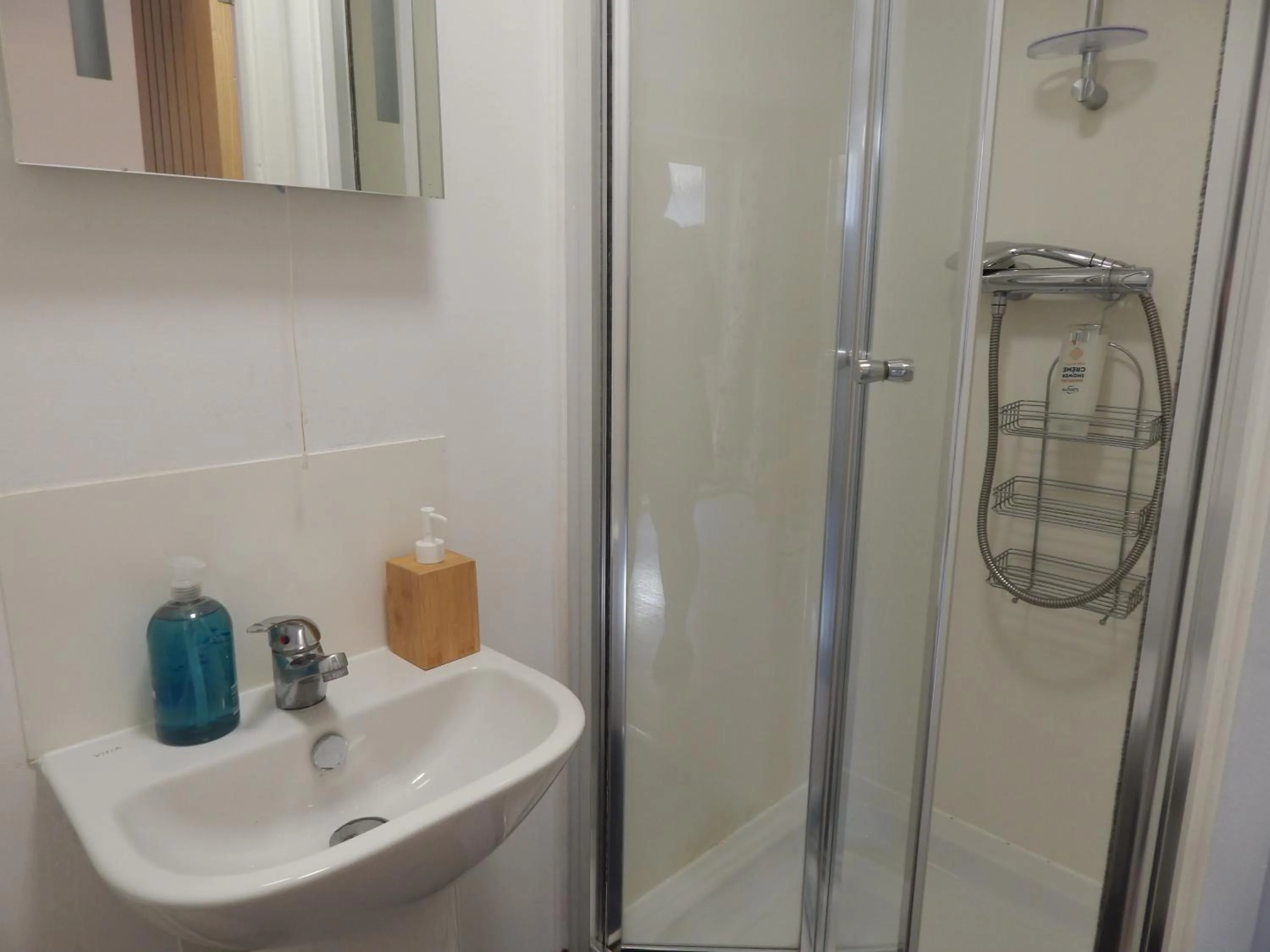 Shower in Modern, well located en-suite rooms with parking & all facilities