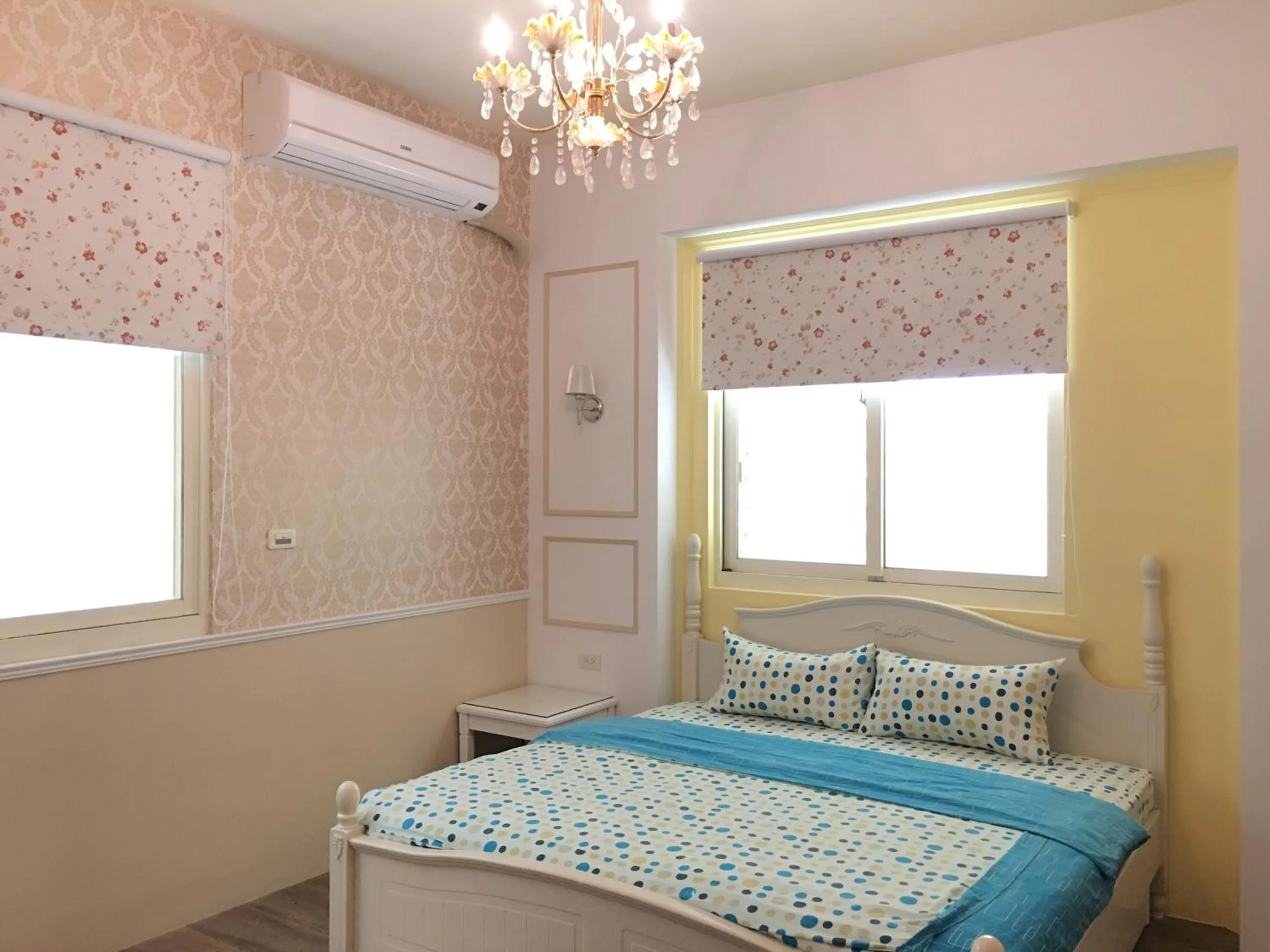 Bedroom in Ｗhite Ｗindmill