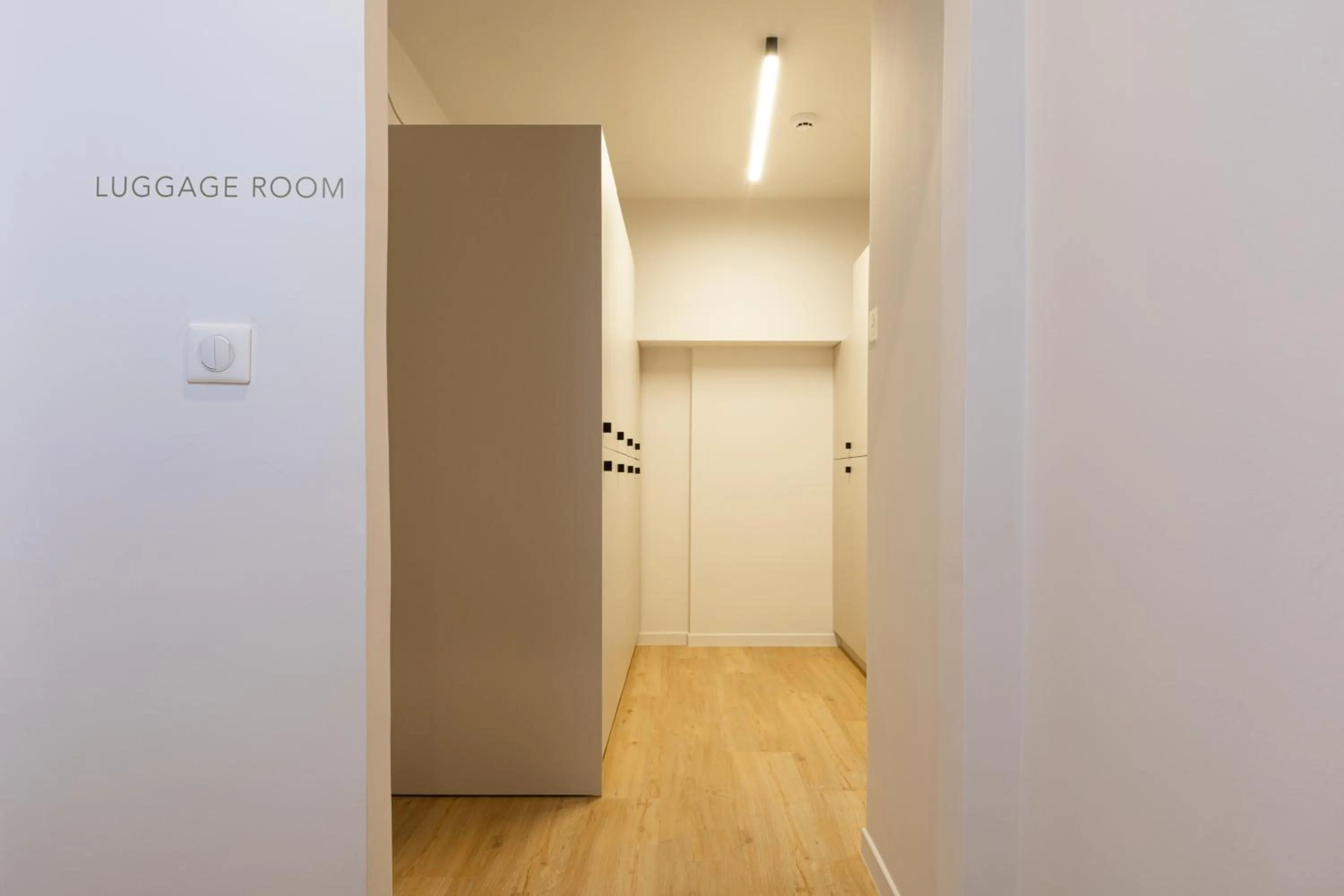 microwave in Incanto Boutique Suites - Mets