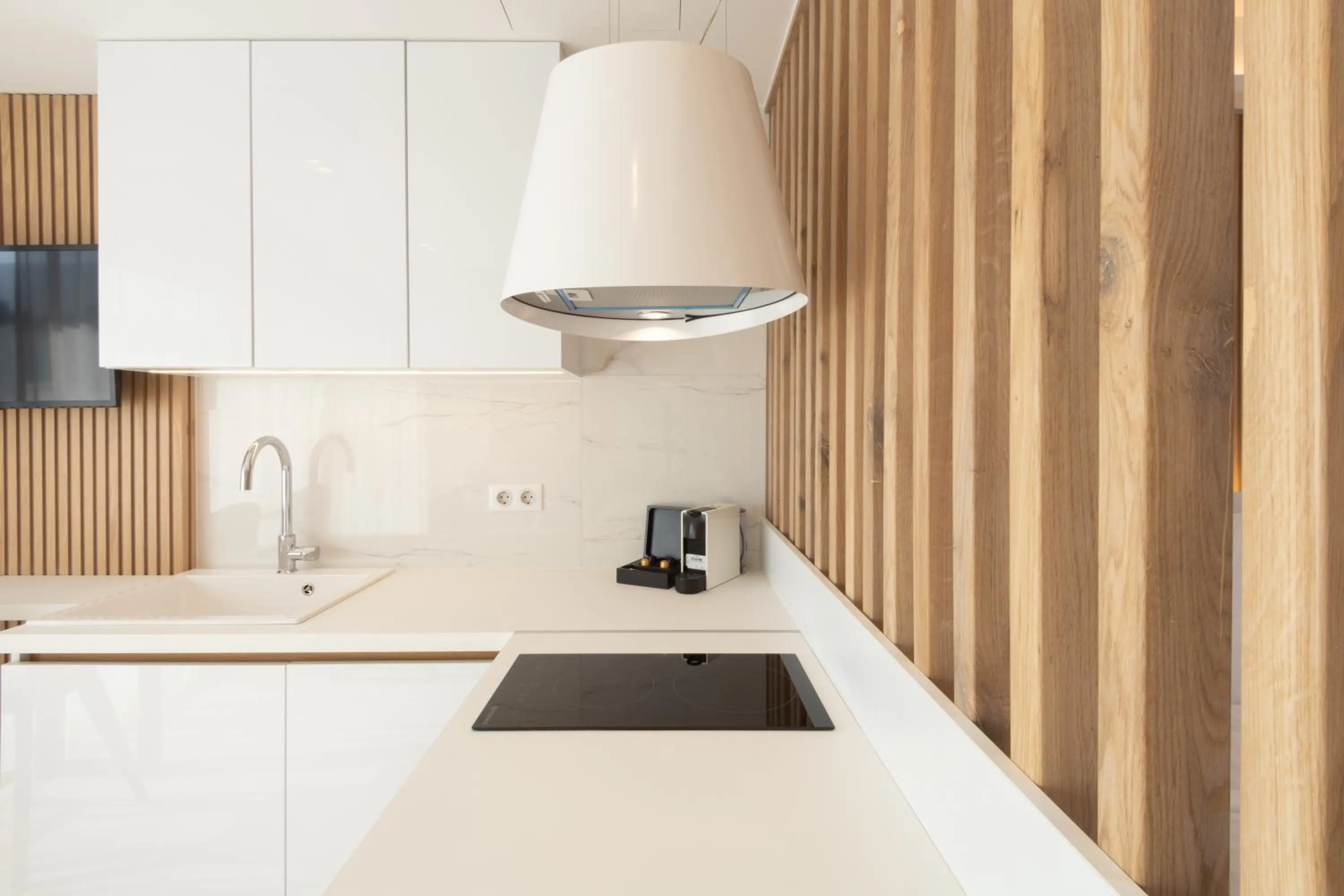 TV and multimedia in Incanto Boutique Suites - Mets