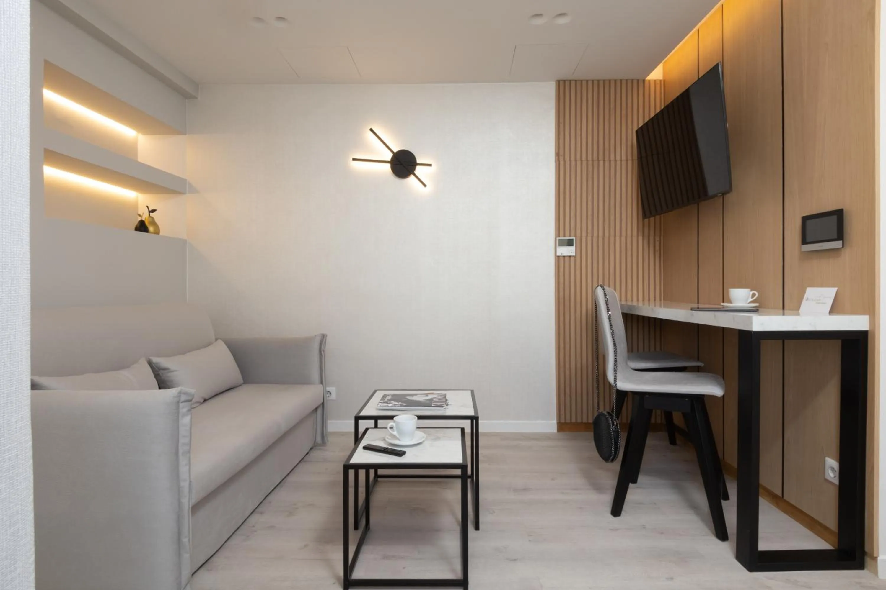 TV and multimedia in Incanto Boutique Suites - Mets