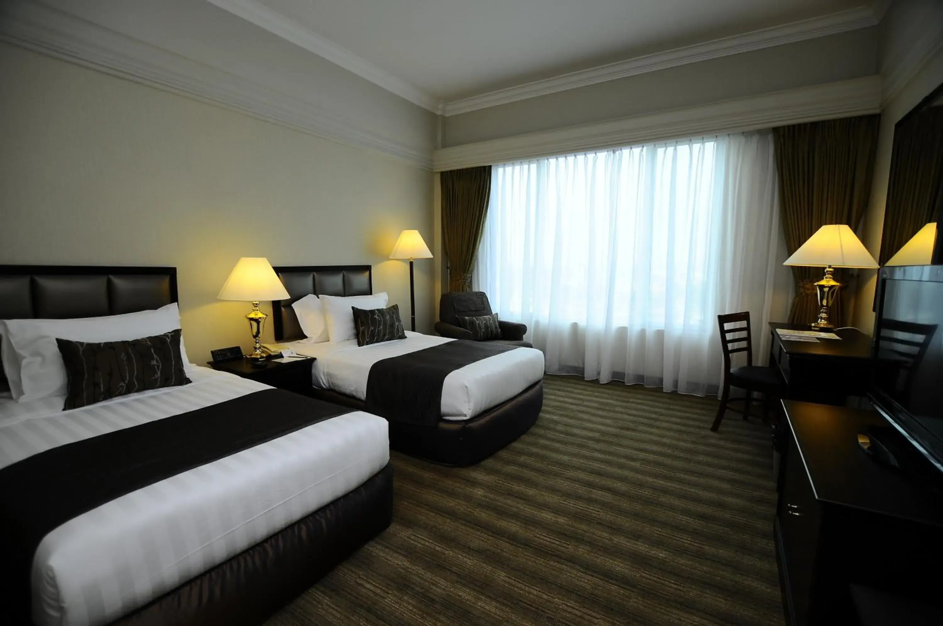 Deluxe Twin Room in The Katerina Hotel Deluxe Twin Room in The Katerina Hotel