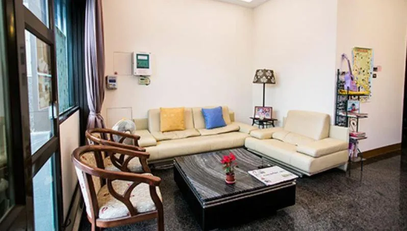 Communal lounge/ TV room in Kenting Mulan Homestay