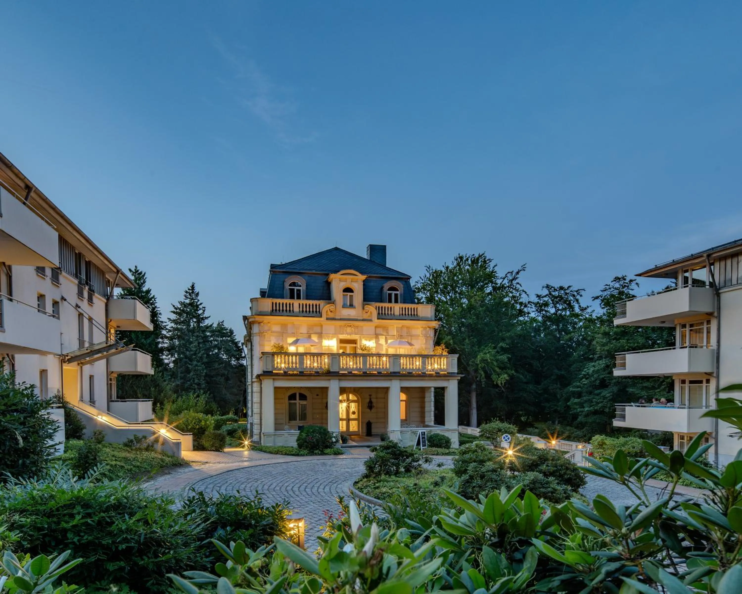 Property building in Villa Bleichröder