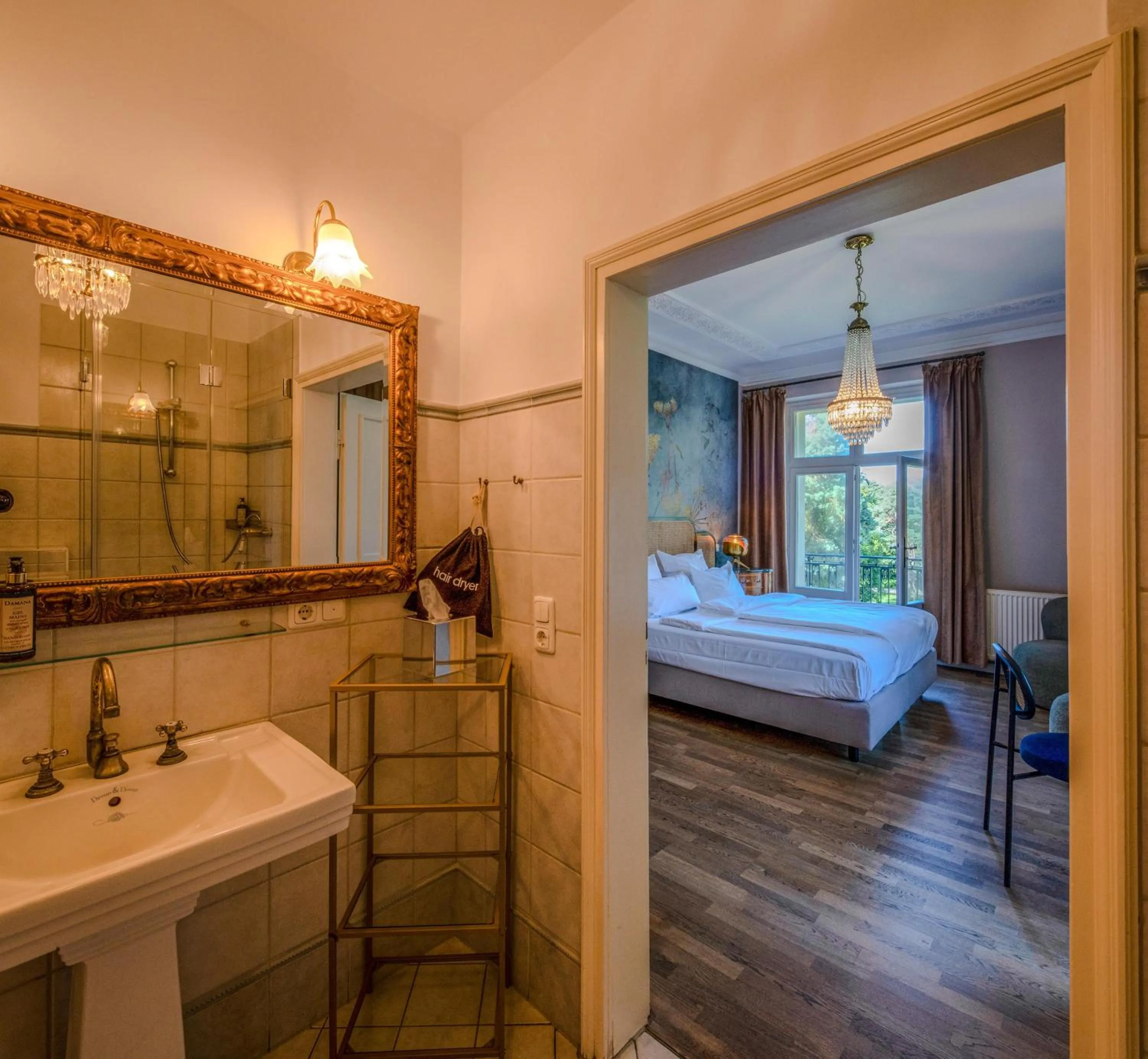 Bathroom, Bed in Villa Bleichröder