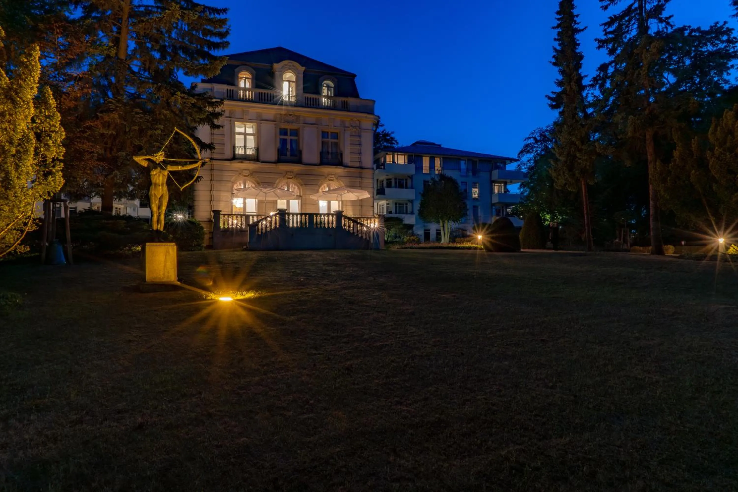 Property building in Villa Bleichröder