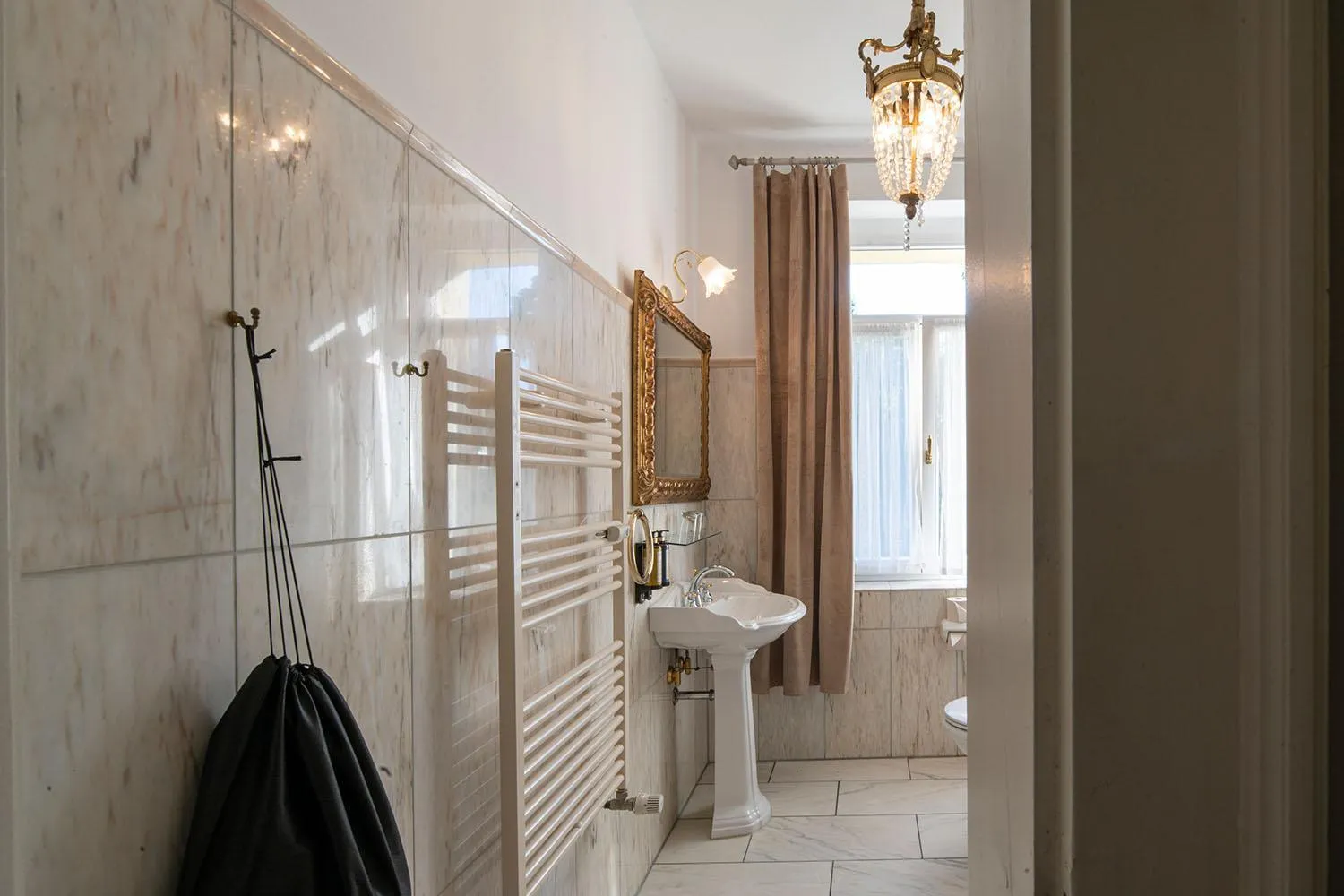 Shower in Villa Bleichröder