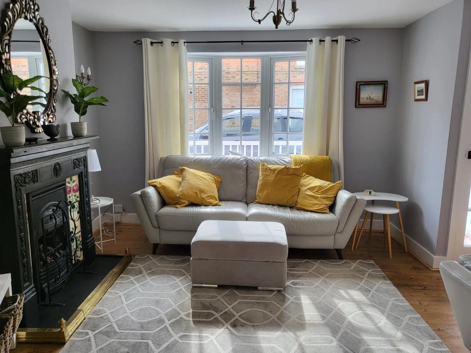 Living room in Pebble Cottage