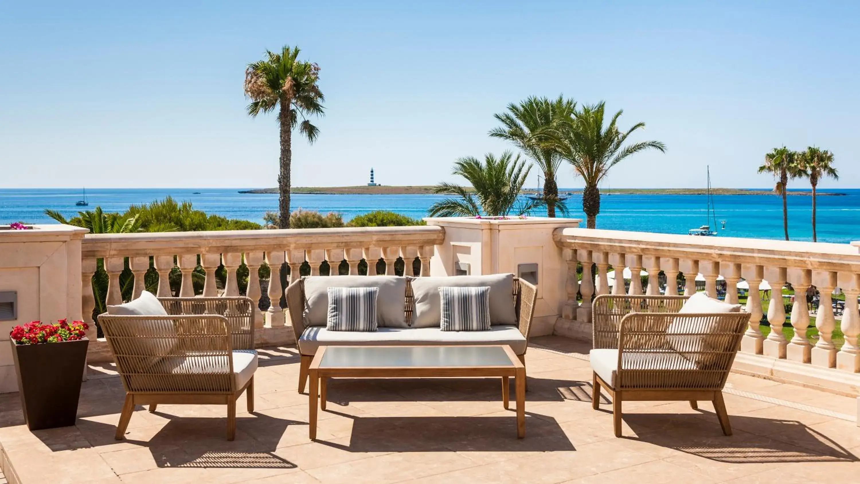 Lounge or bar in Insotel Punta Prima Prestige Suites & Spa Lounge or bar in Insotel Punta Prima Prestige Suites & Spa