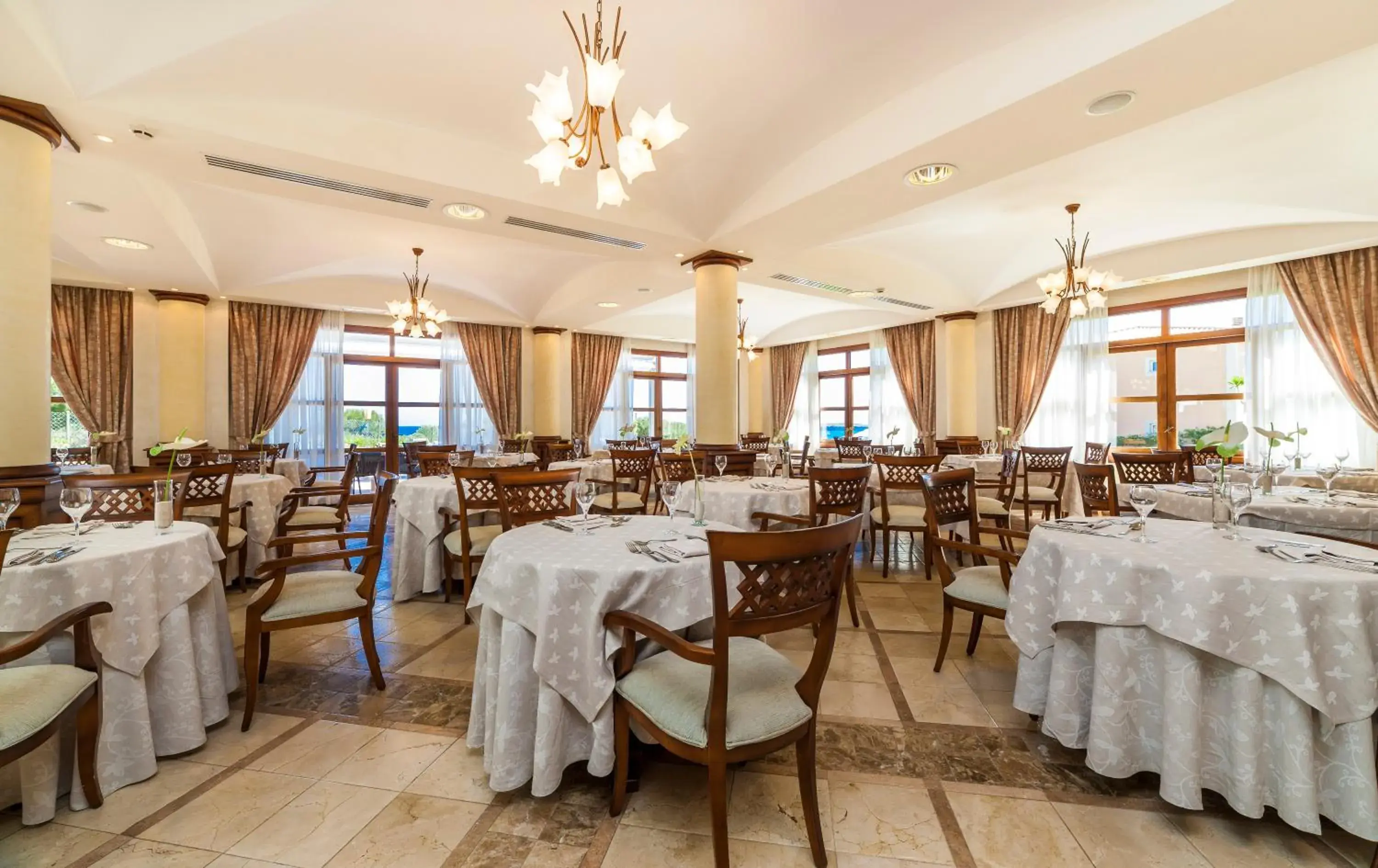 Restaurant/places to eat in Insotel Punta Prima Prestige Suites & Spa Restaurant/places to eat in Insotel Punta Prima Prestige Suites & Spa