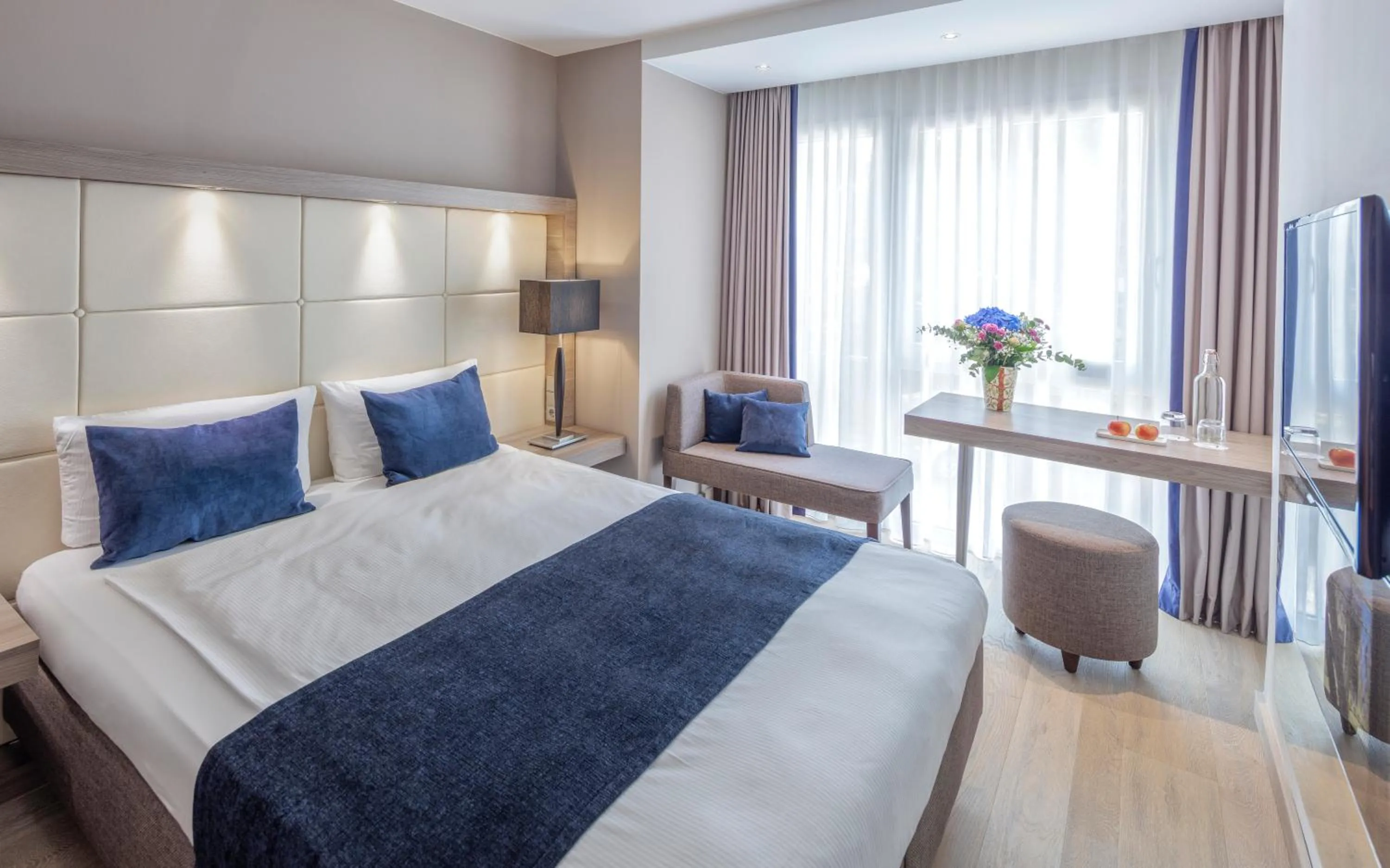 Bed in The Alex Hotel