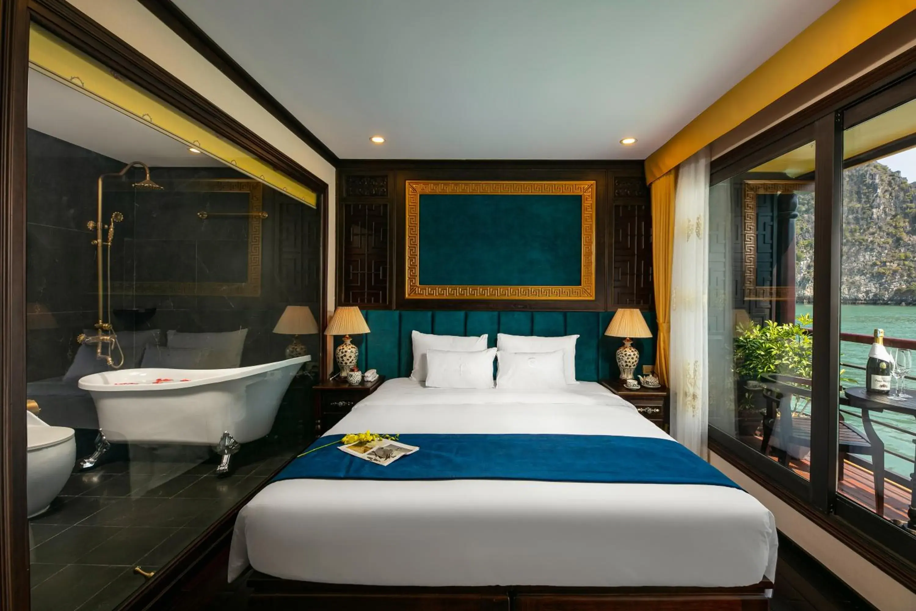 Family Suite with Balcony in Nostalgia Halong Cruise Family Suite with Balcony in Nostalgia Halong Cruise