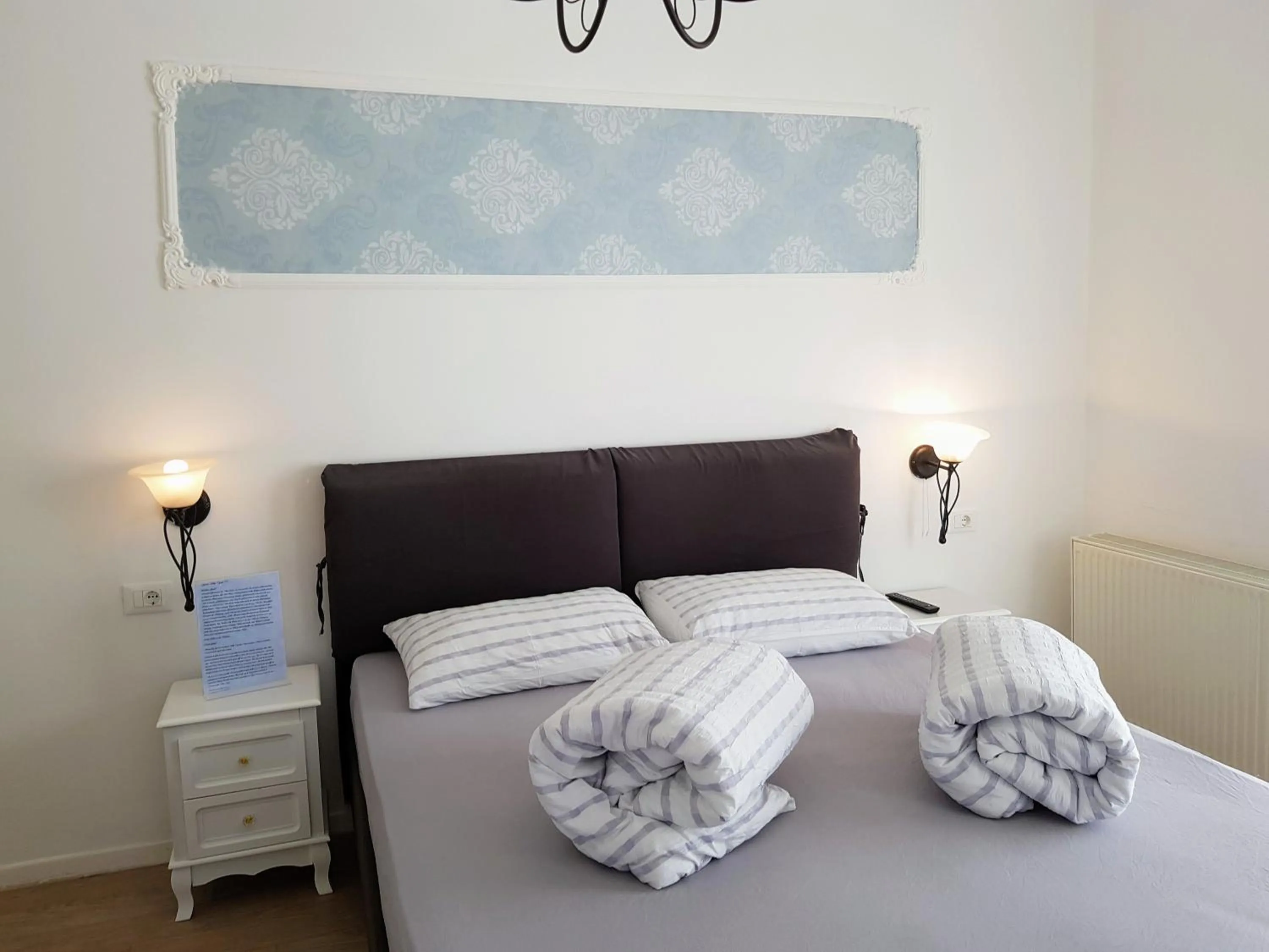 Bed in Garni Villa Tyrol - Adults Only