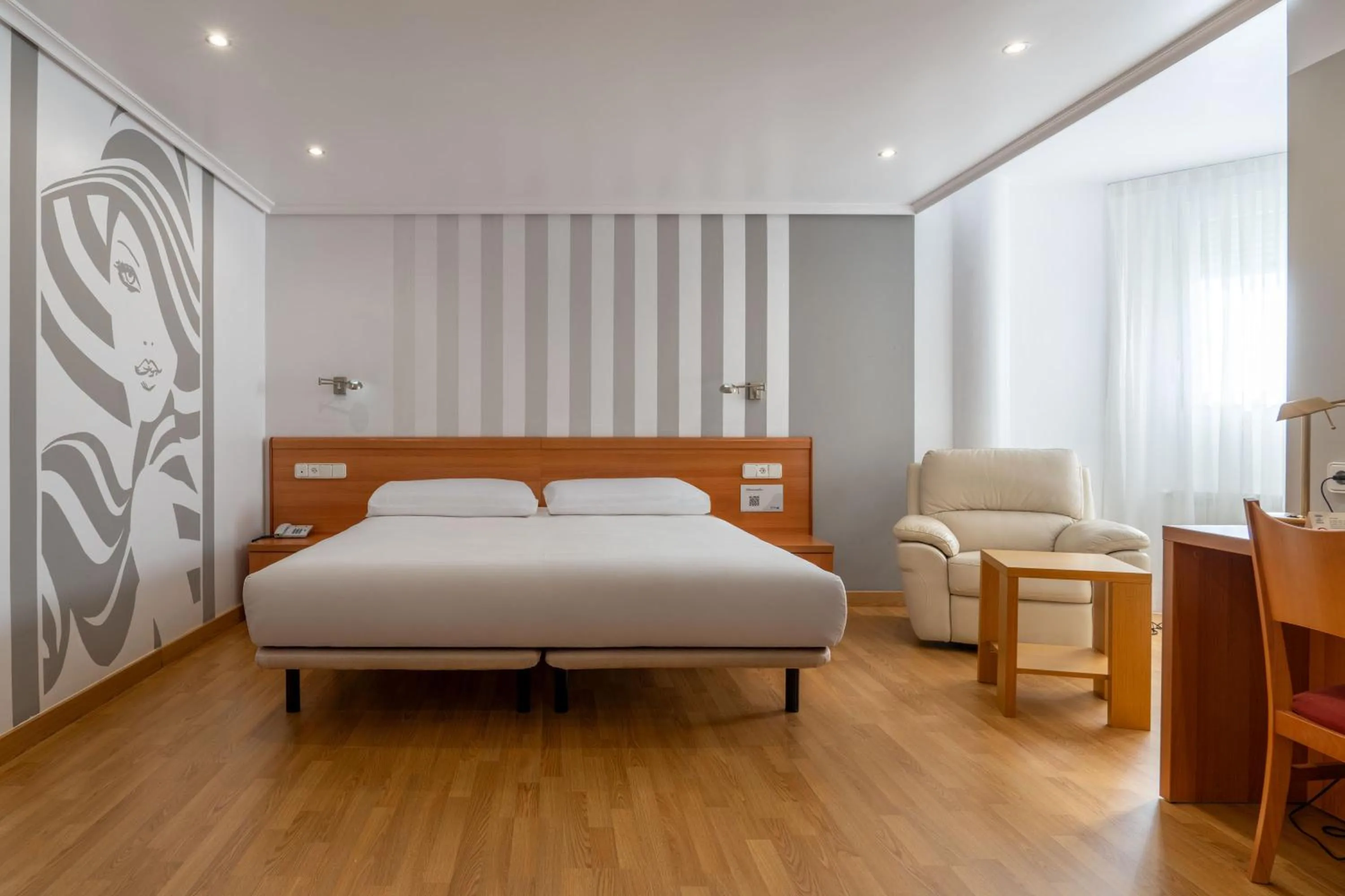 Bedroom, Bed in Chateau La Roca