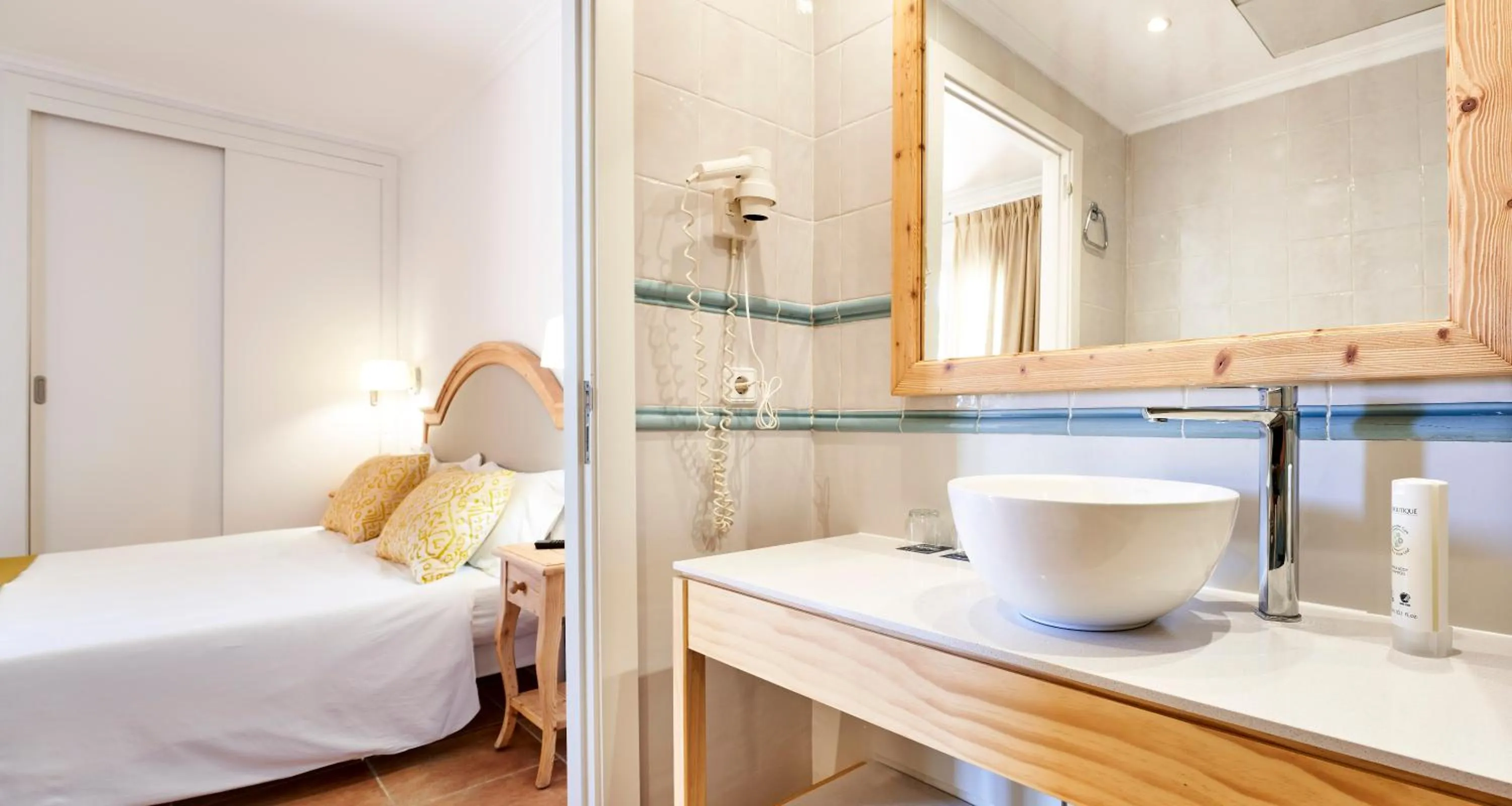 Bathroom in Insotel Cala Mandia Resort