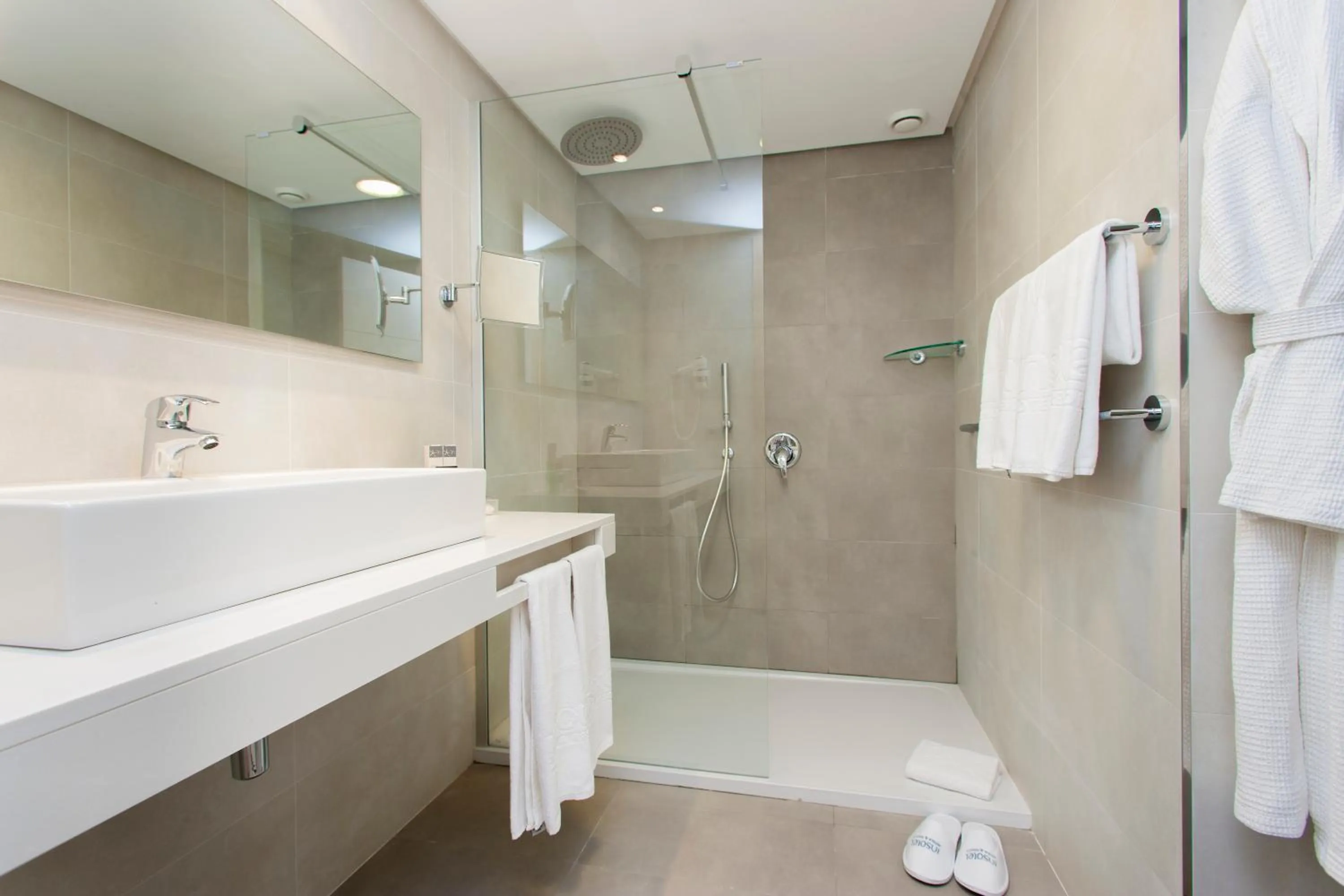 Bathroom in Insotel Cala Mandia Resort